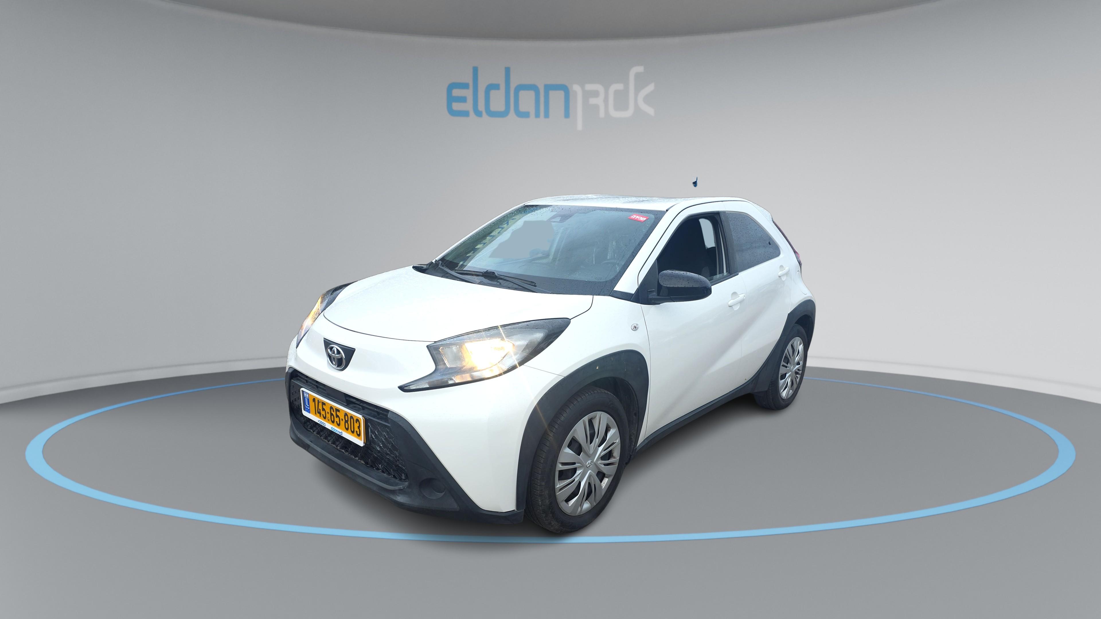 טויוטה PURE אייגו X