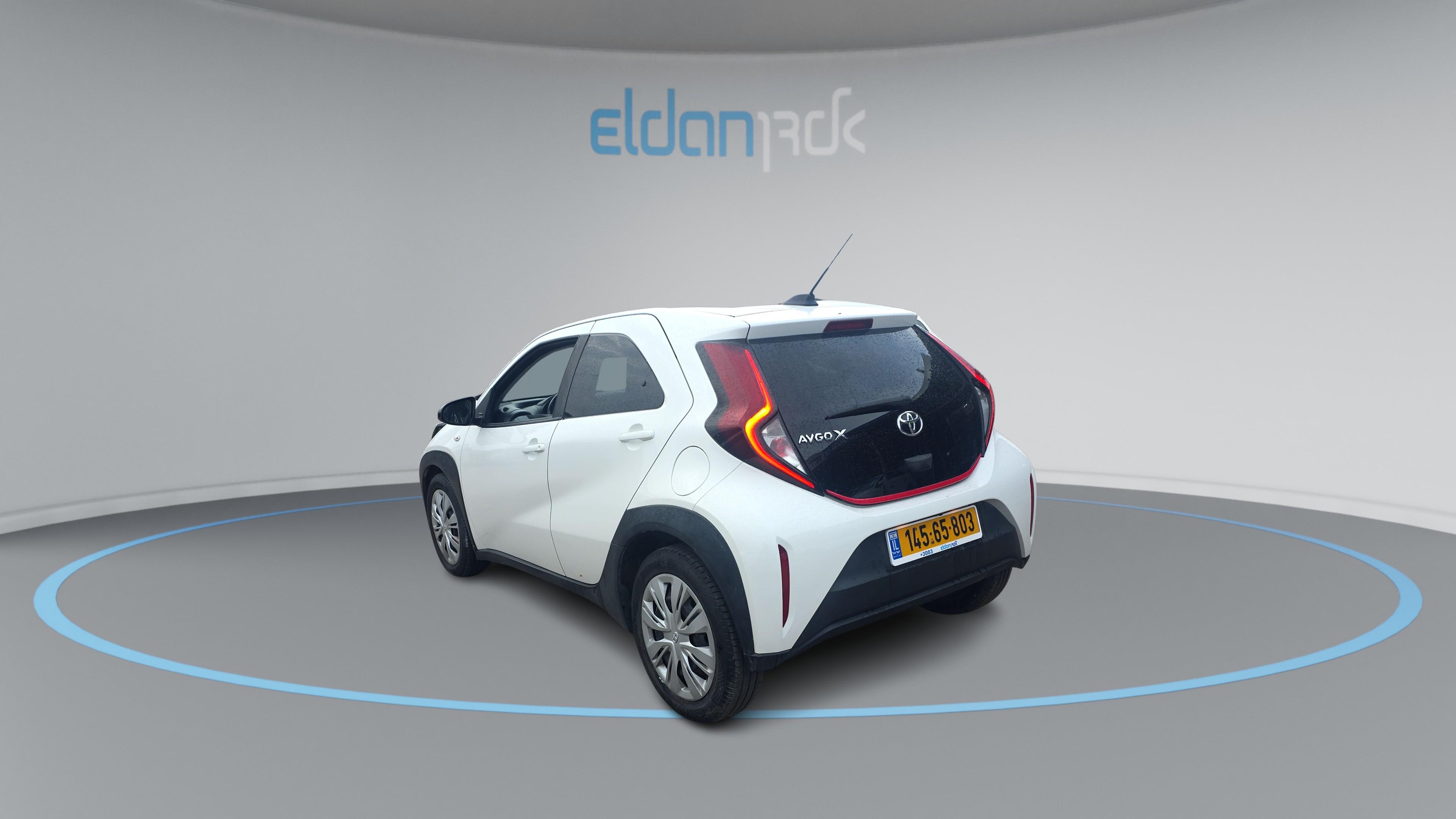 טויוטה PURE אייגו X