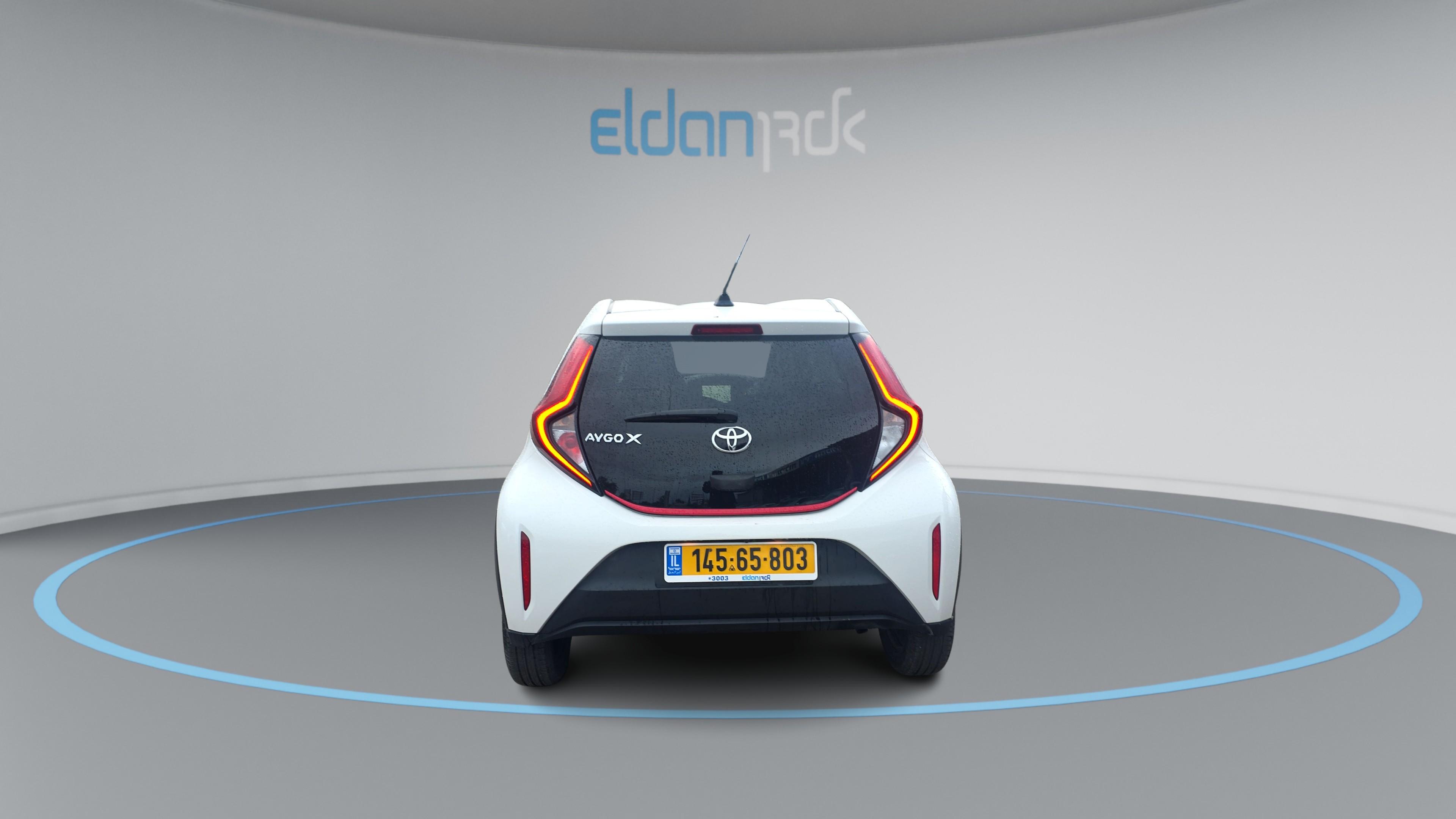 טויוטה PURE אייגו X