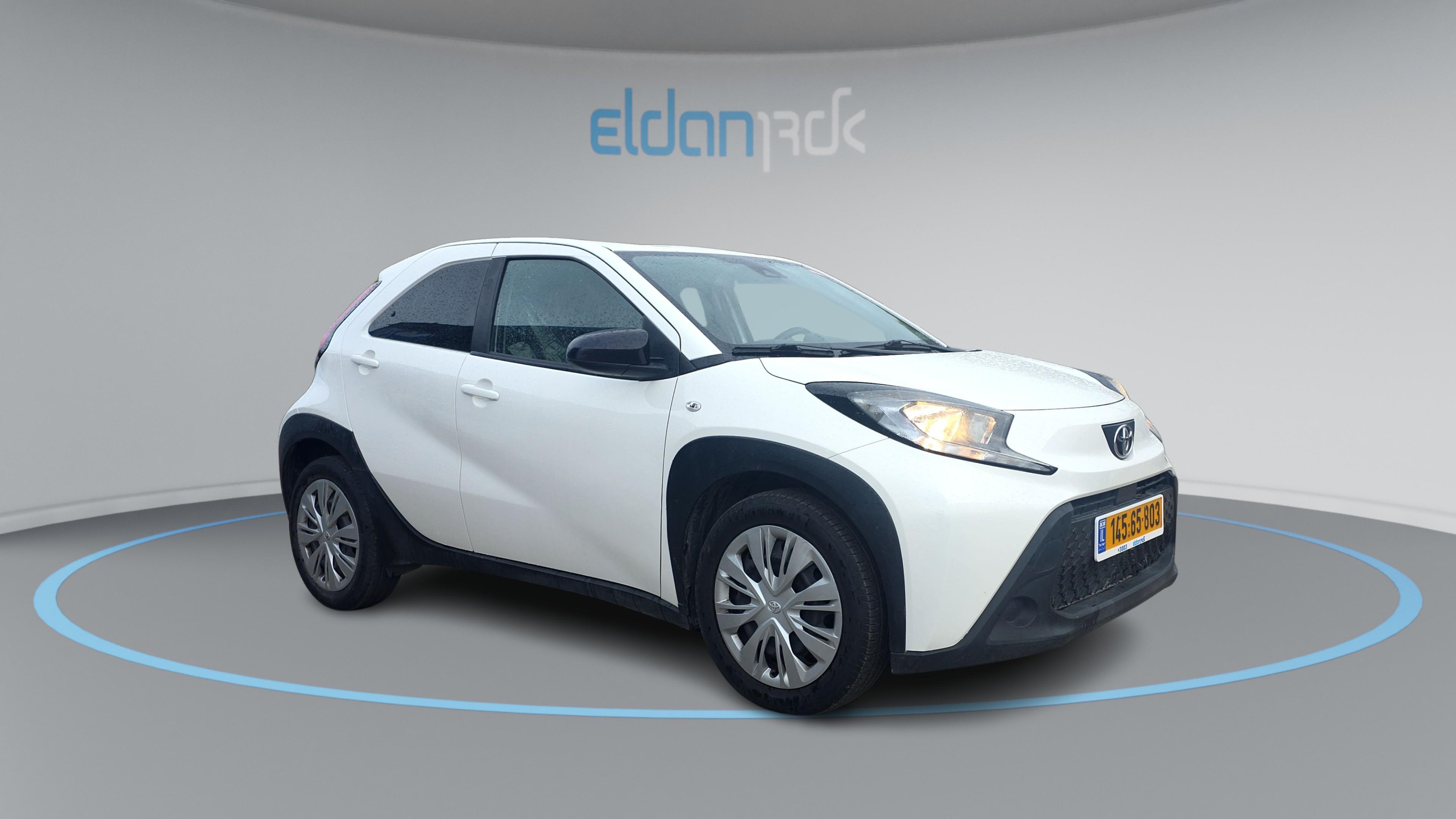 טויוטה PURE אייגו X