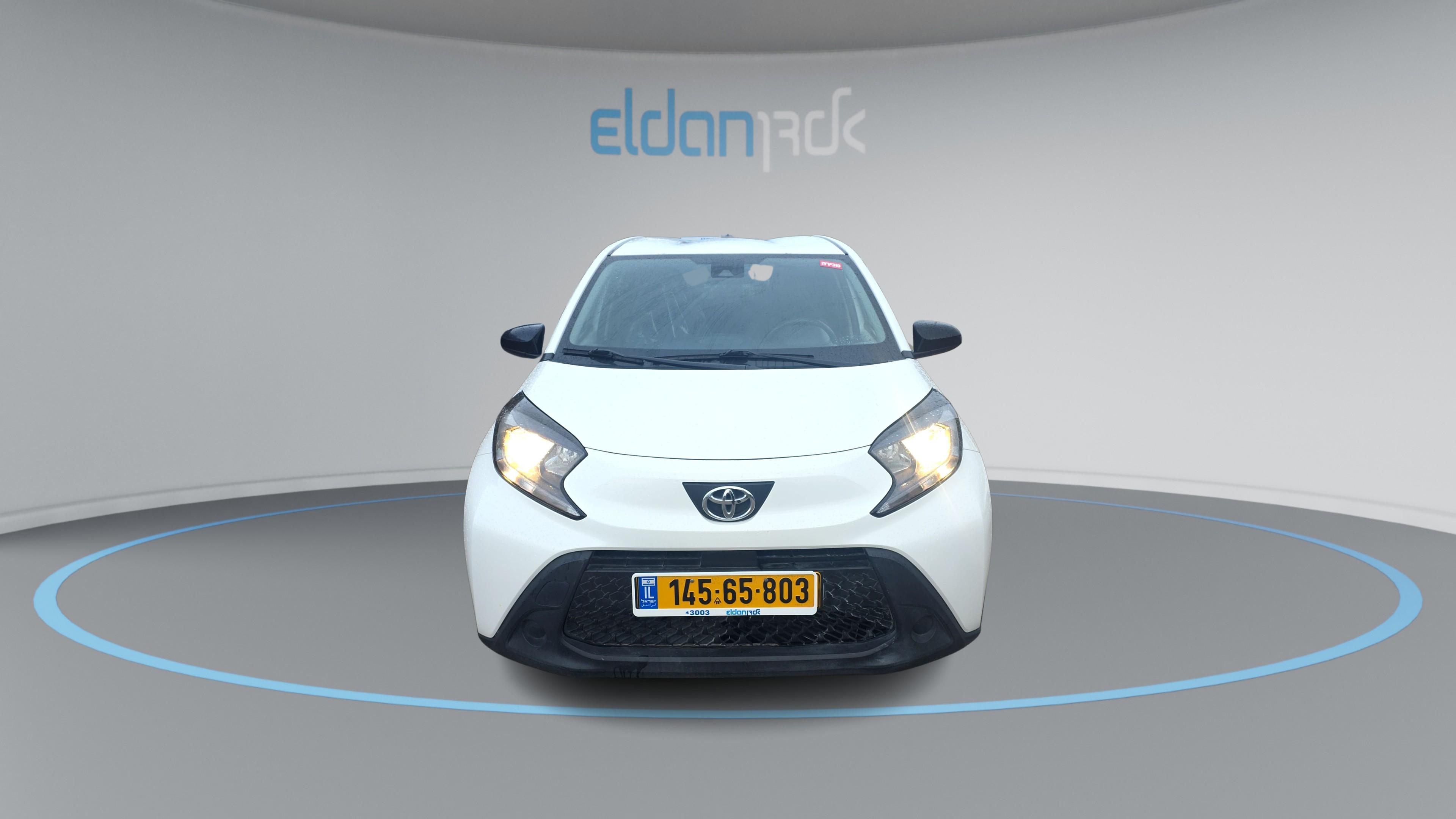 טויוטה PURE אייגו X