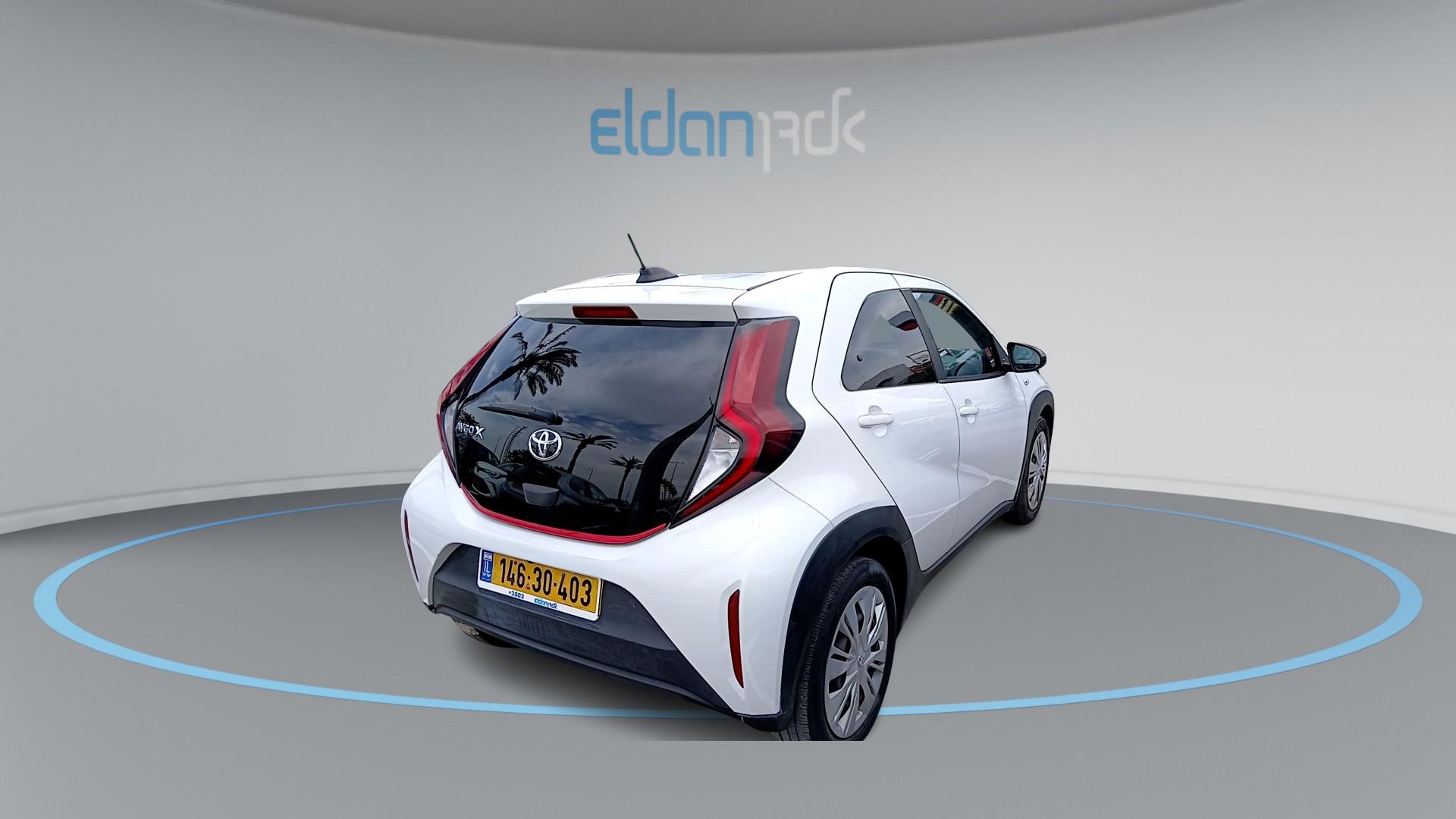 טויוטה PURE אייגו X