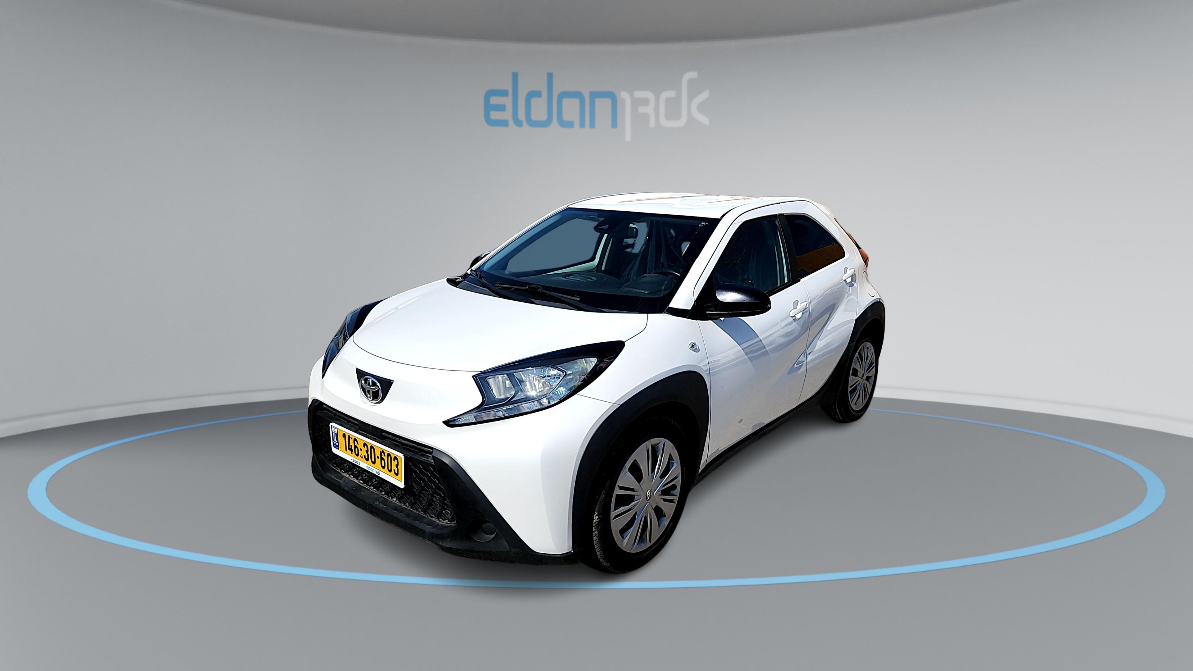 טויוטה PURE אייגו X