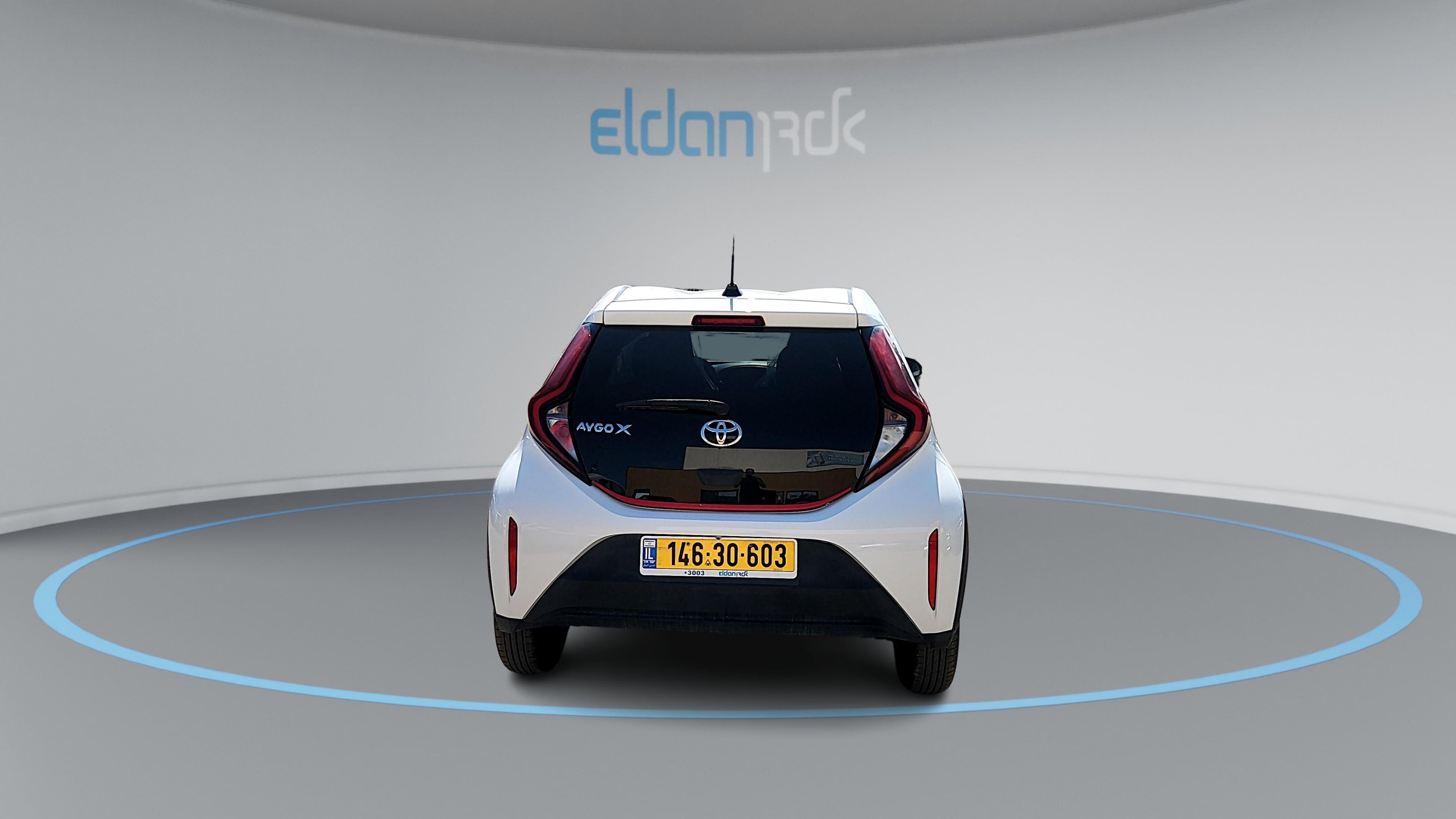 טויוטה PURE אייגו X