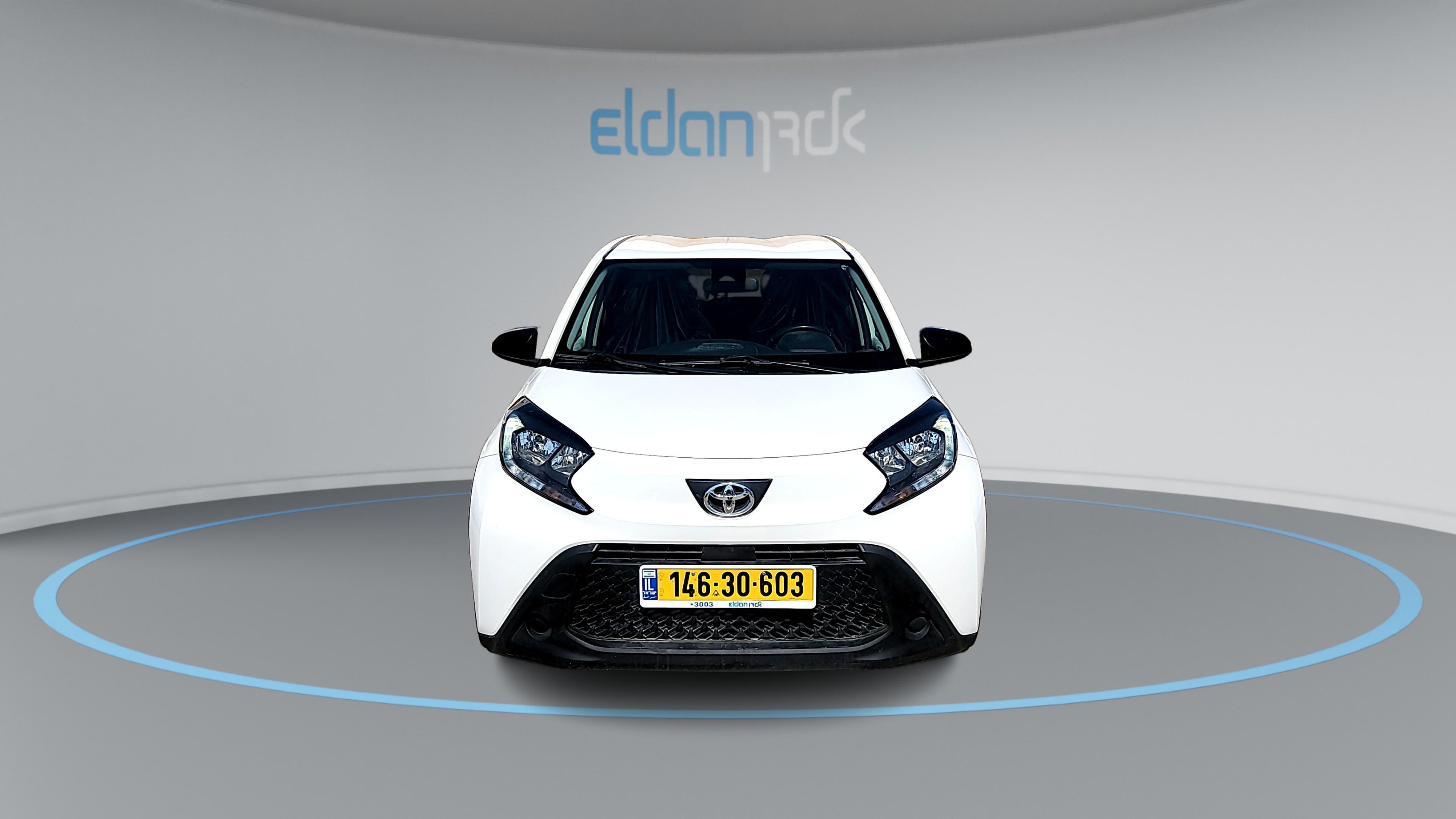 טויוטה PURE אייגו X