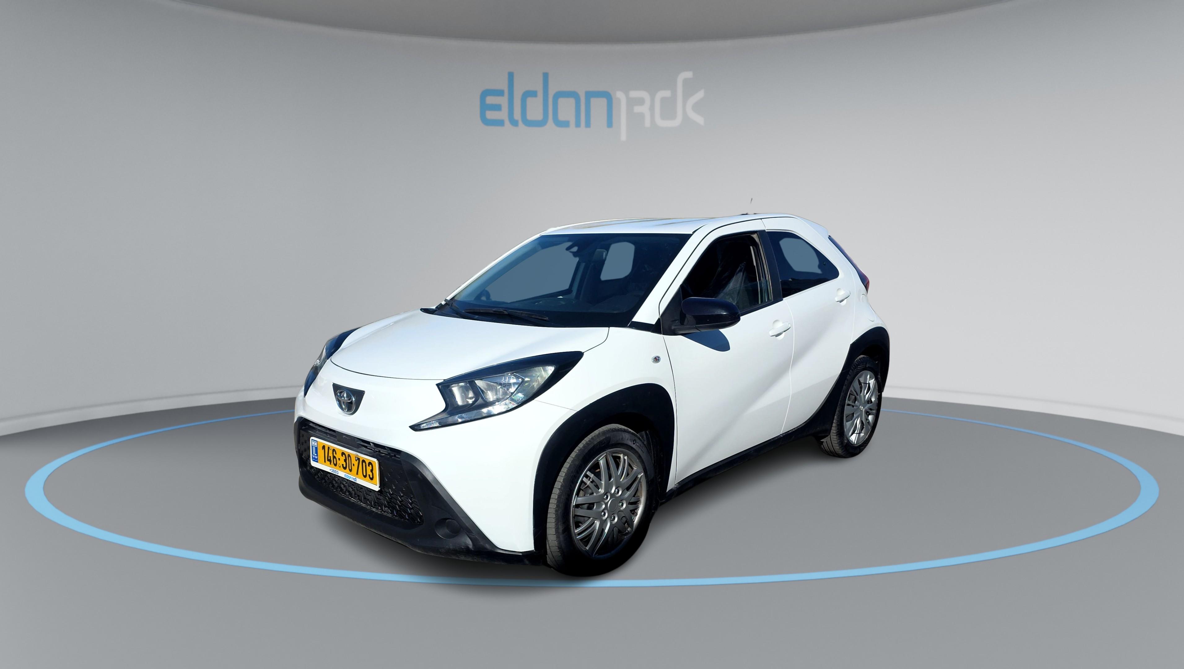 טויוטה PURE אייגו X