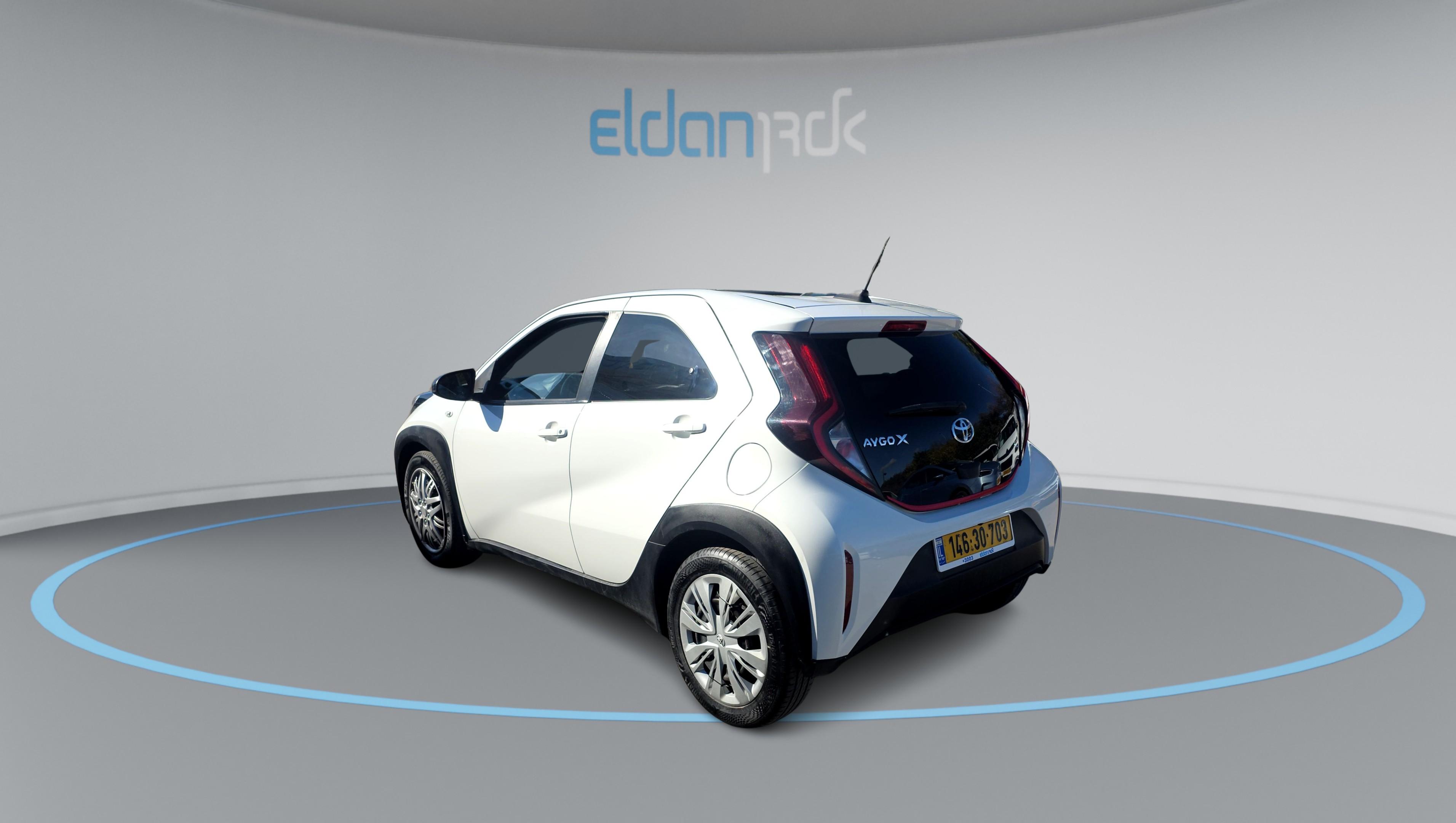 טויוטה PURE אייגו X