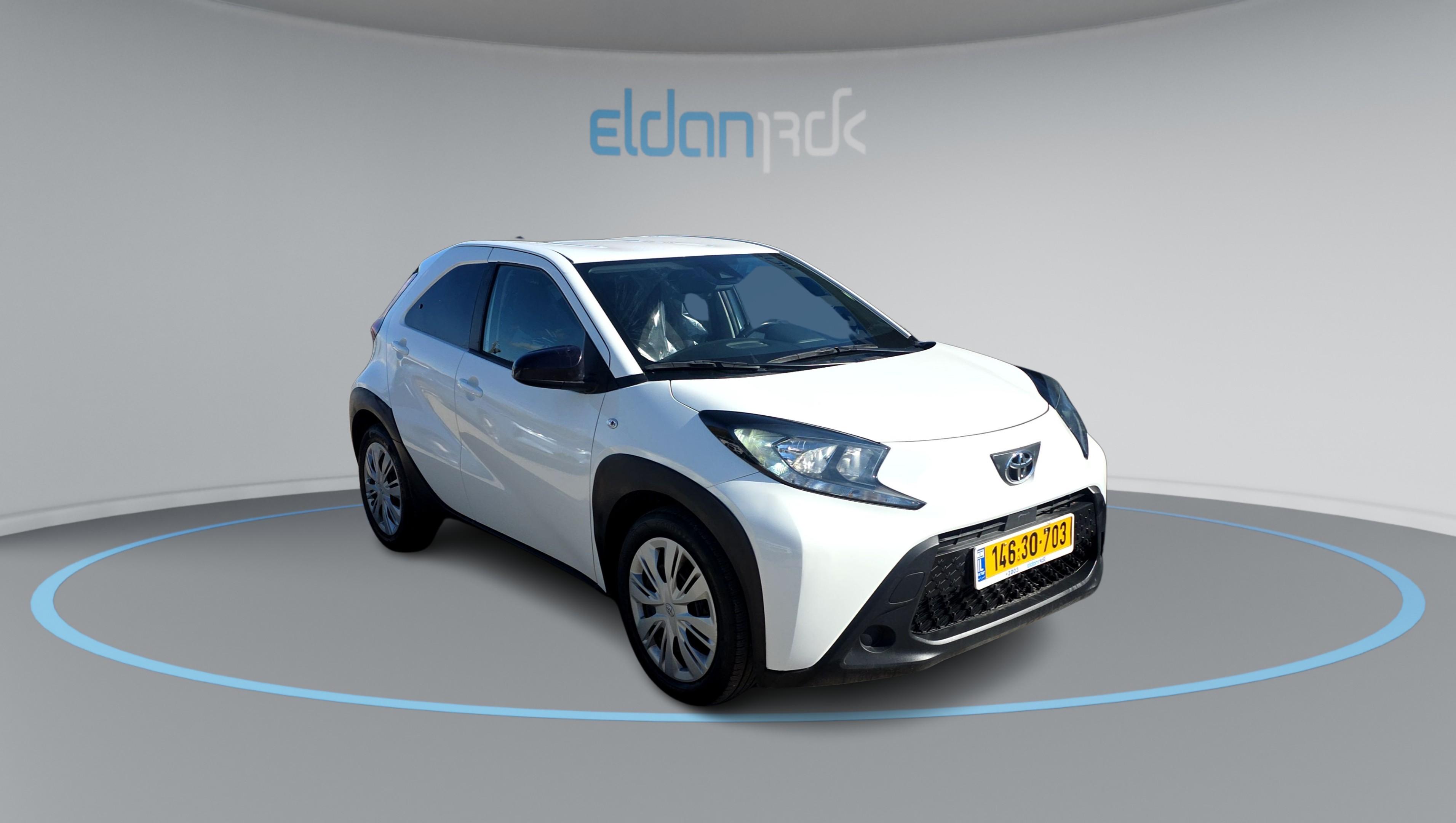 טויוטה PURE אייגו X