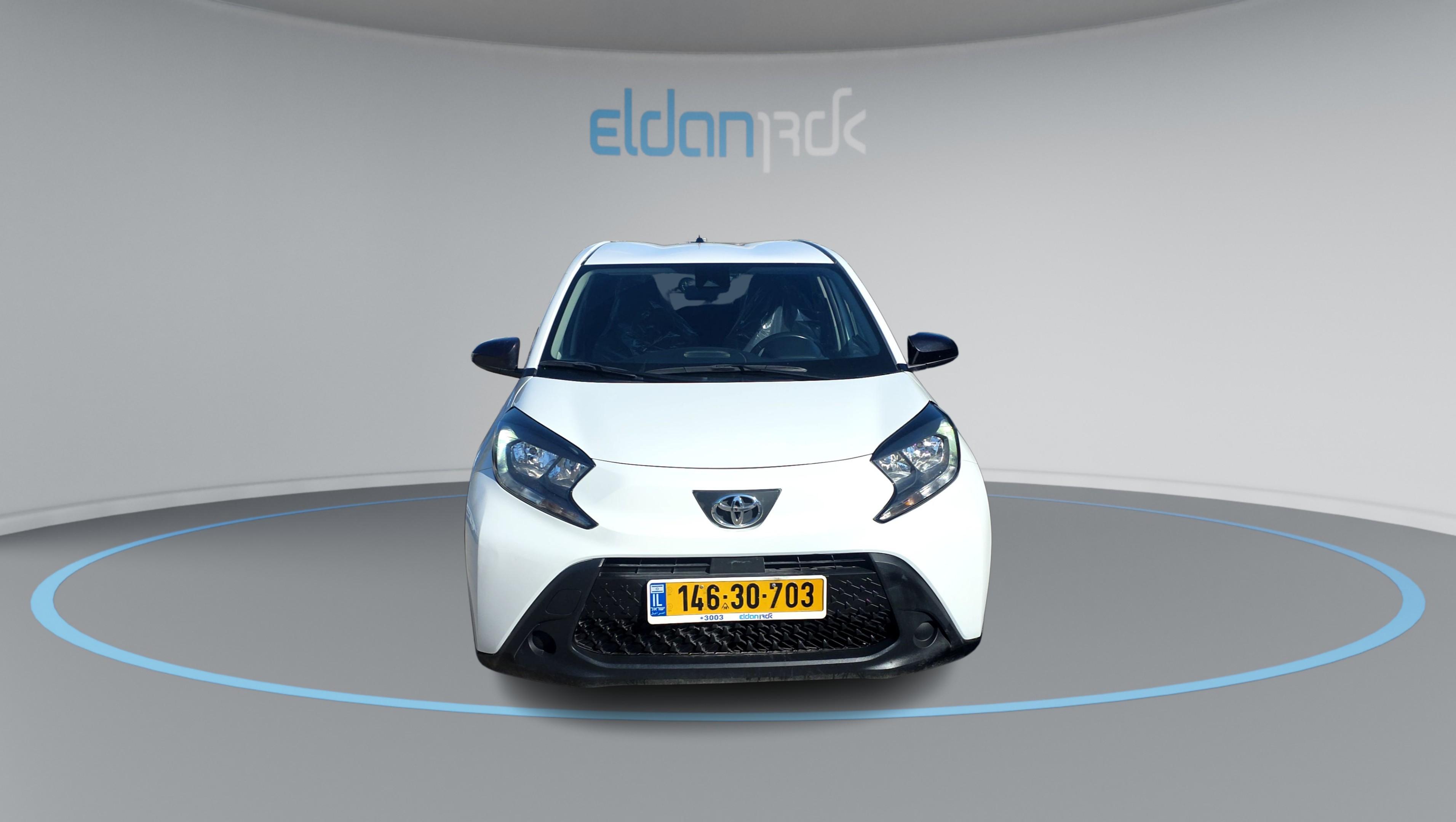 טויוטה PURE אייגו X