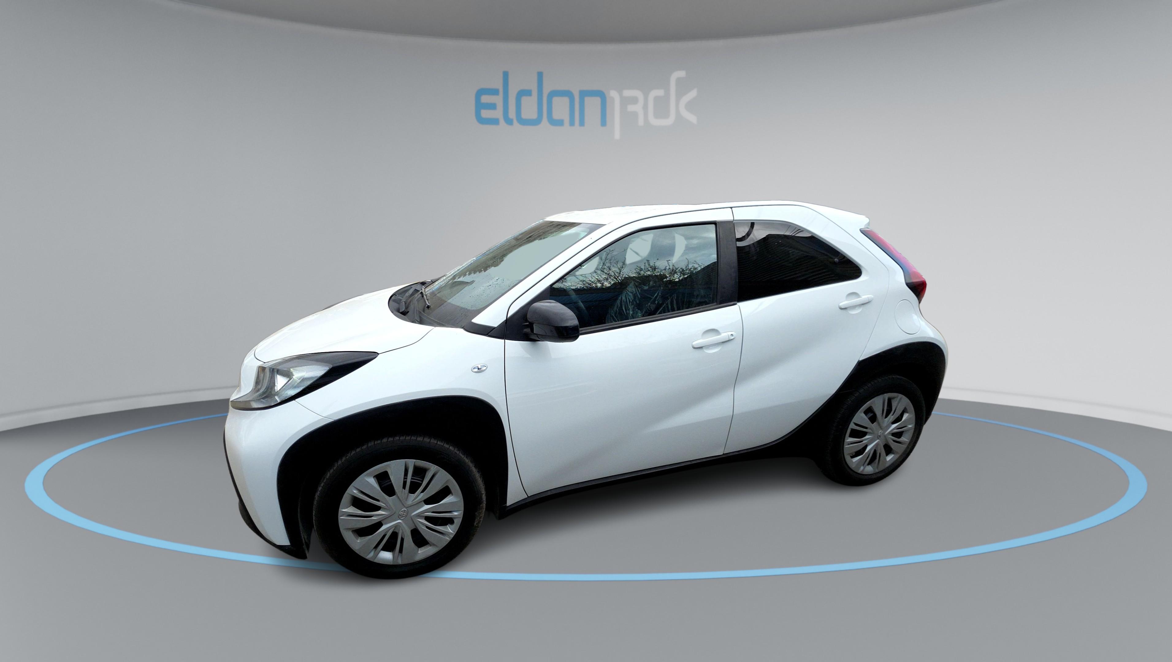 טויוטה PURE אייגו X