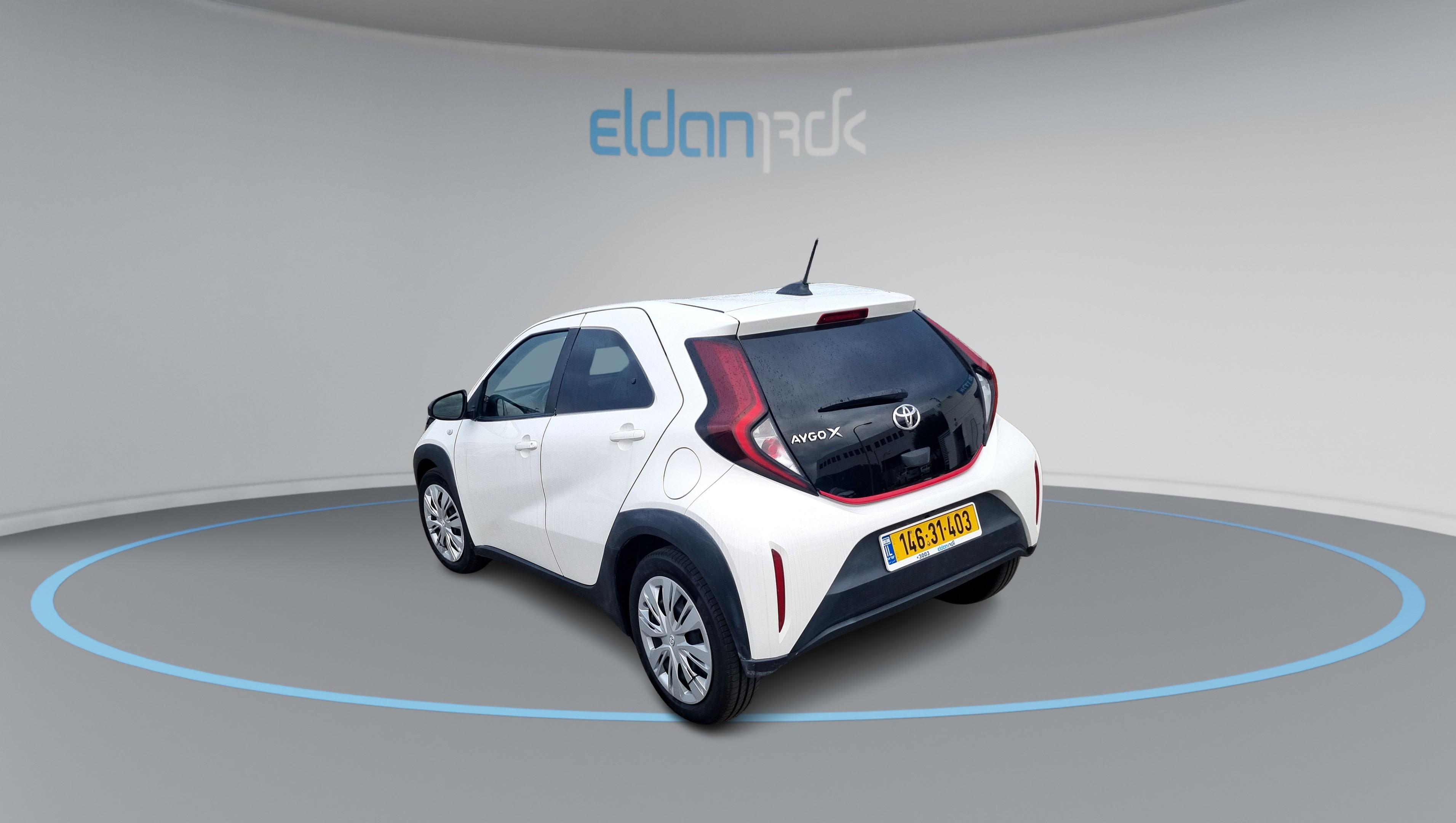 טויוטה PURE אייגו X