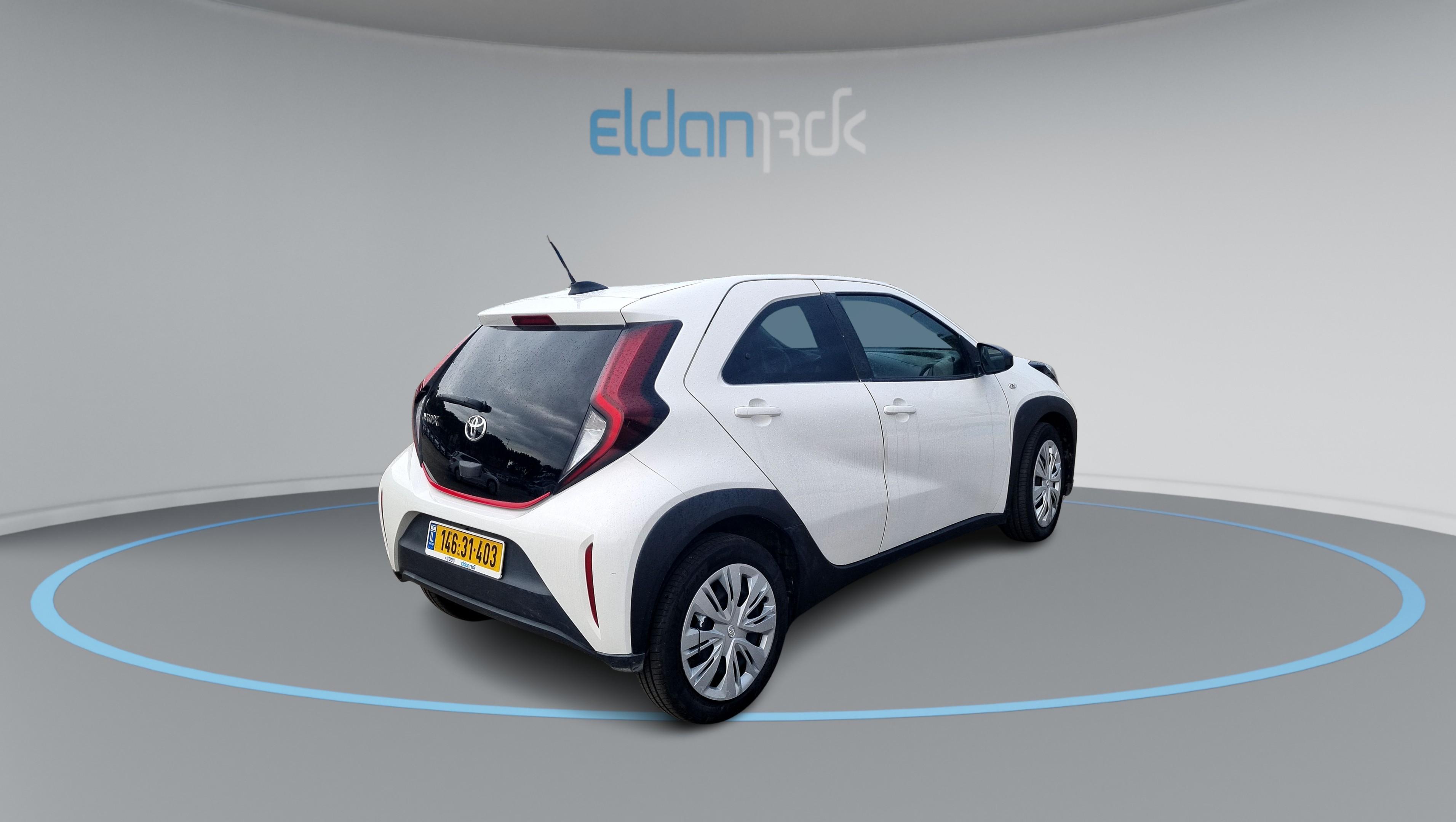 טויוטה PURE אייגו X