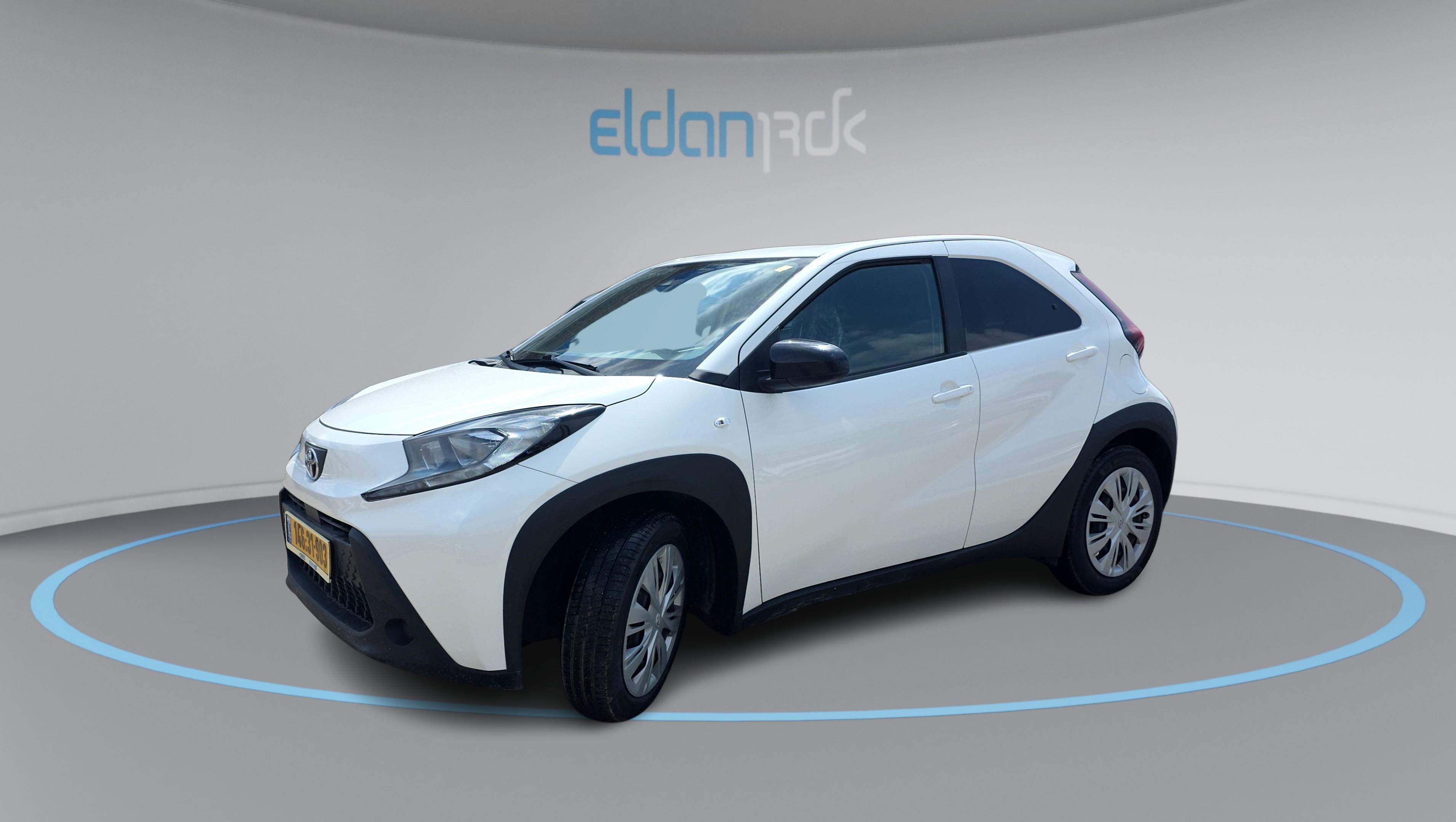 טויוטה PURE אייגו X