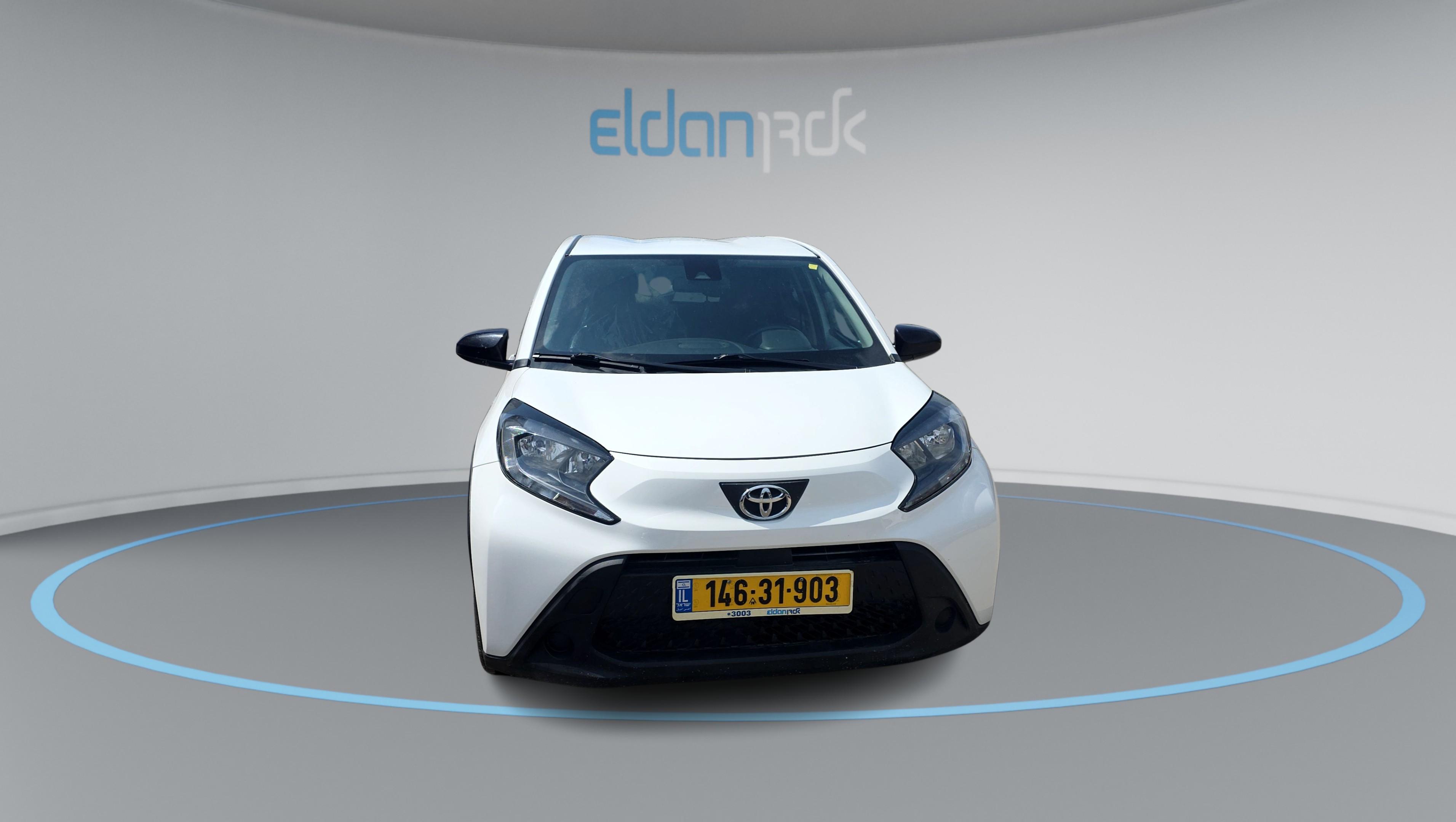 טויוטה PURE אייגו X