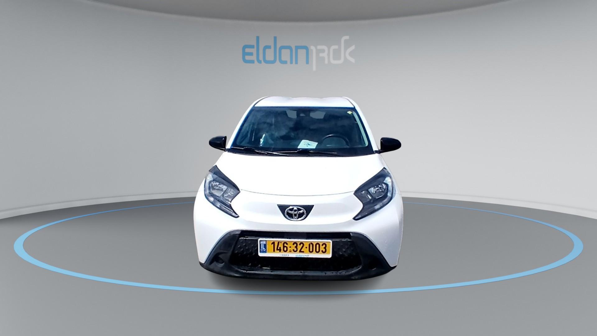 טויוטה PURE אייגו X