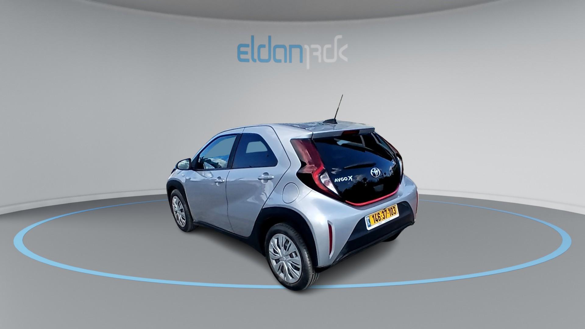 טויוטה PURE אייגו X