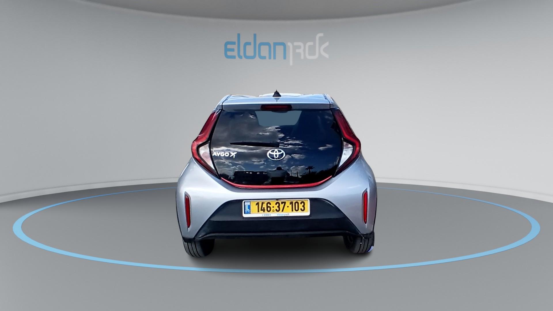 טויוטה PURE אייגו X