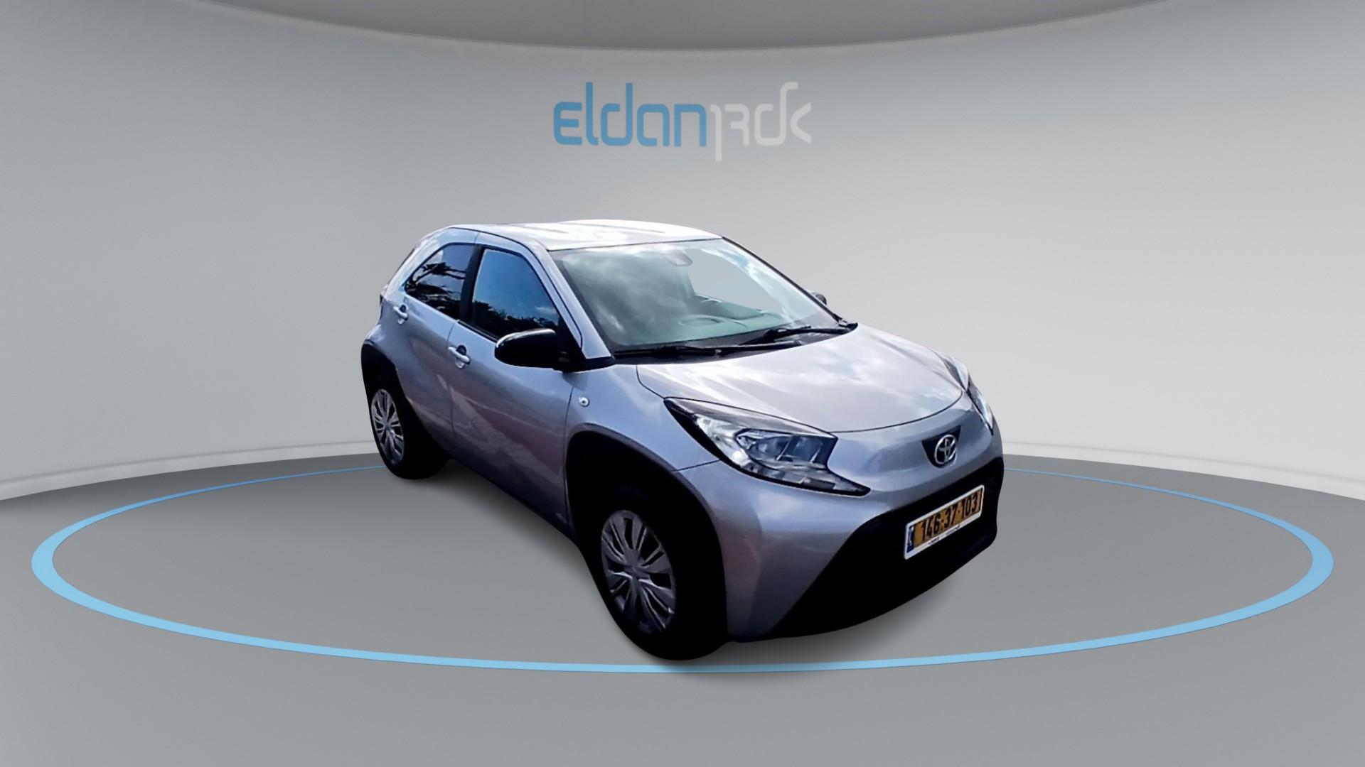 טויוטה PURE אייגו X