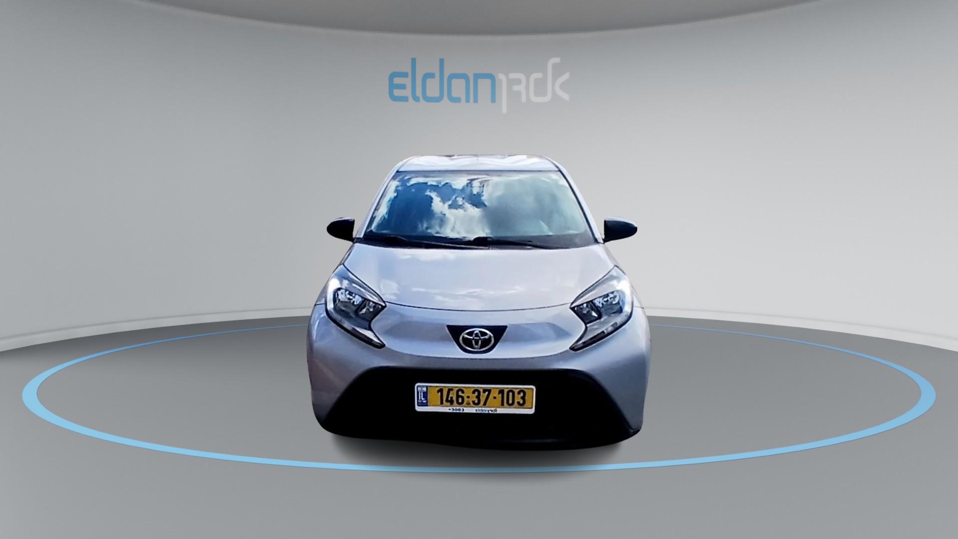 טויוטה PURE אייגו X