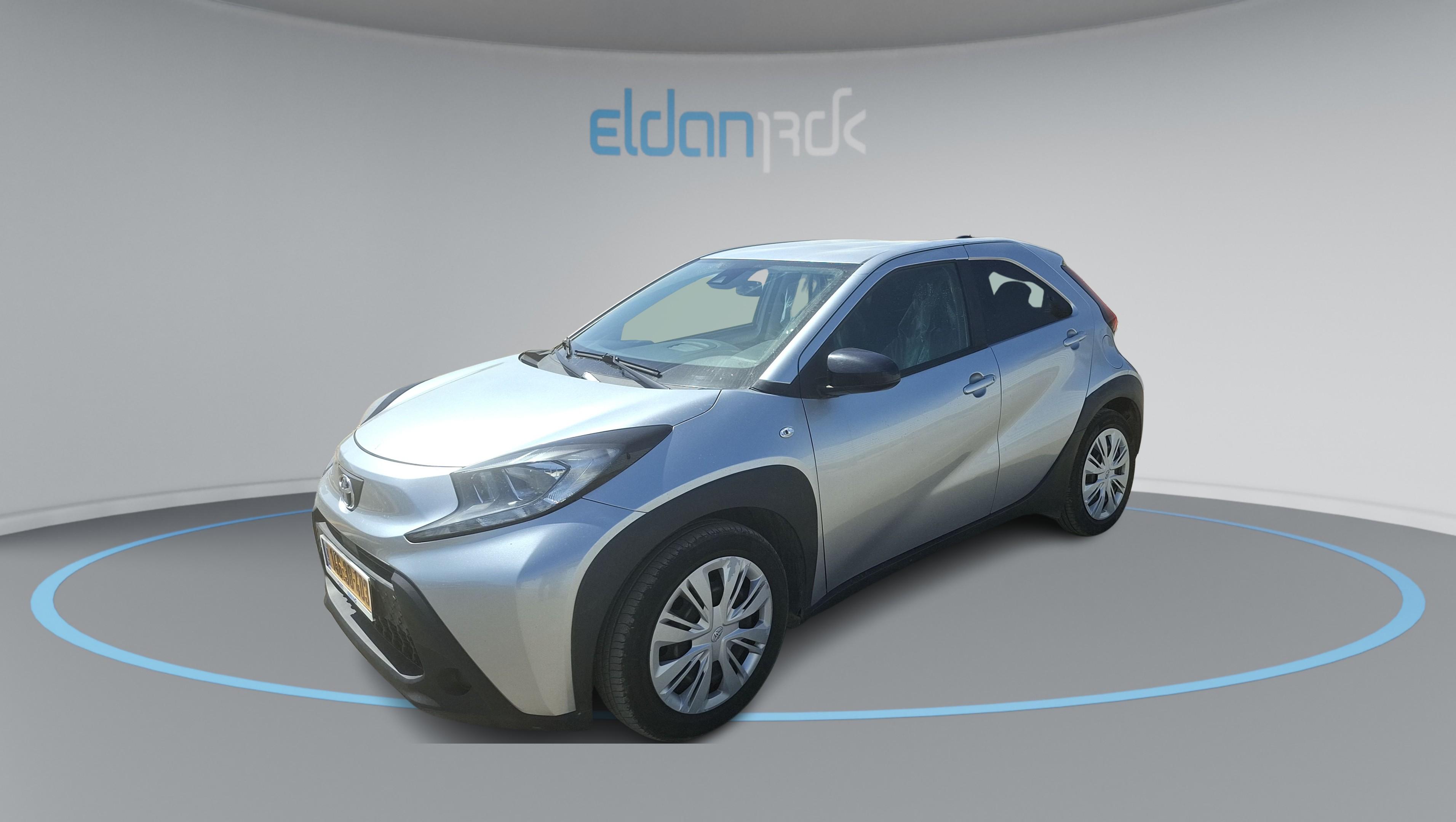 טויוטה PURE אייגו X