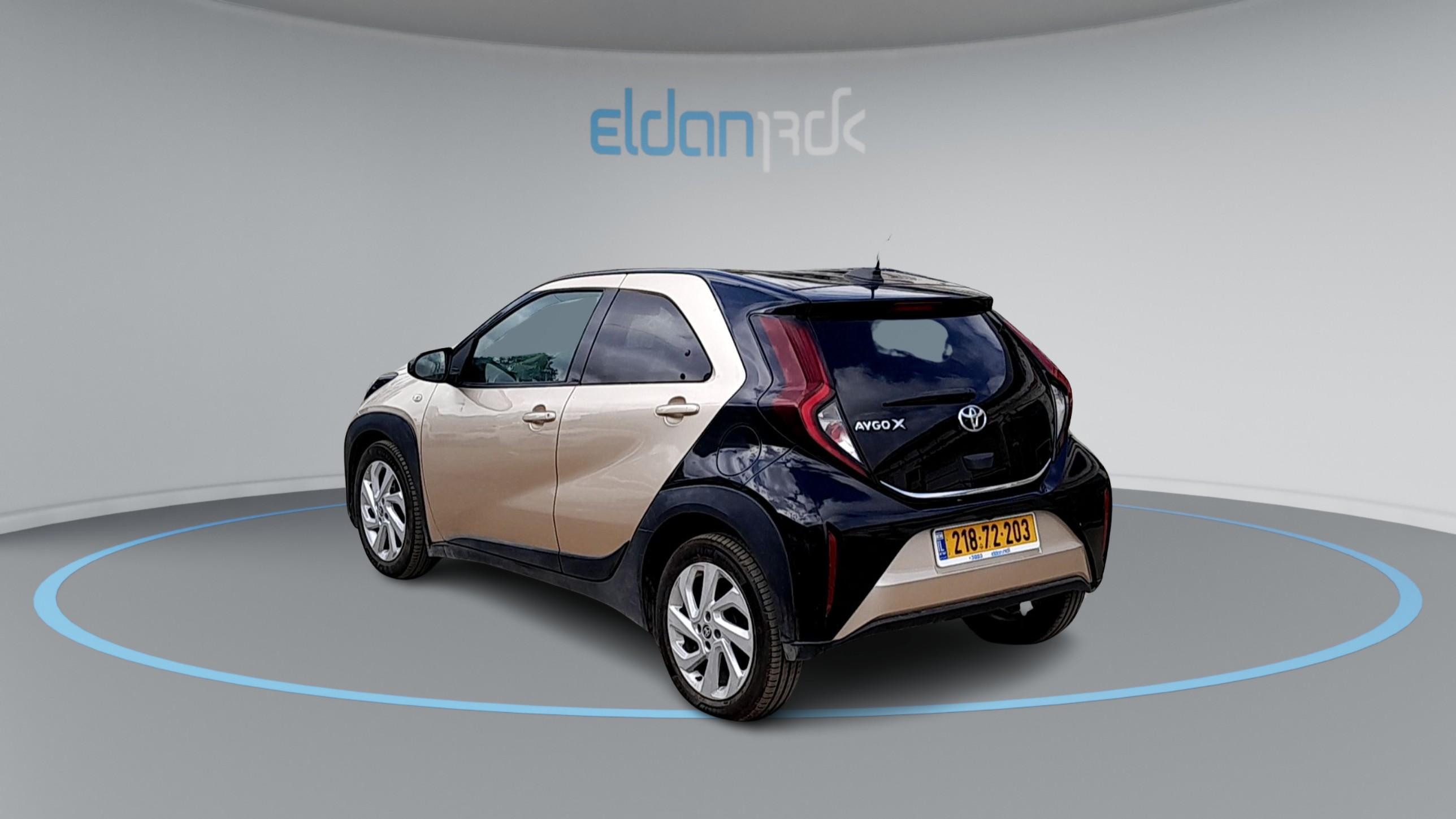 טויוטה PULSE אייגו X