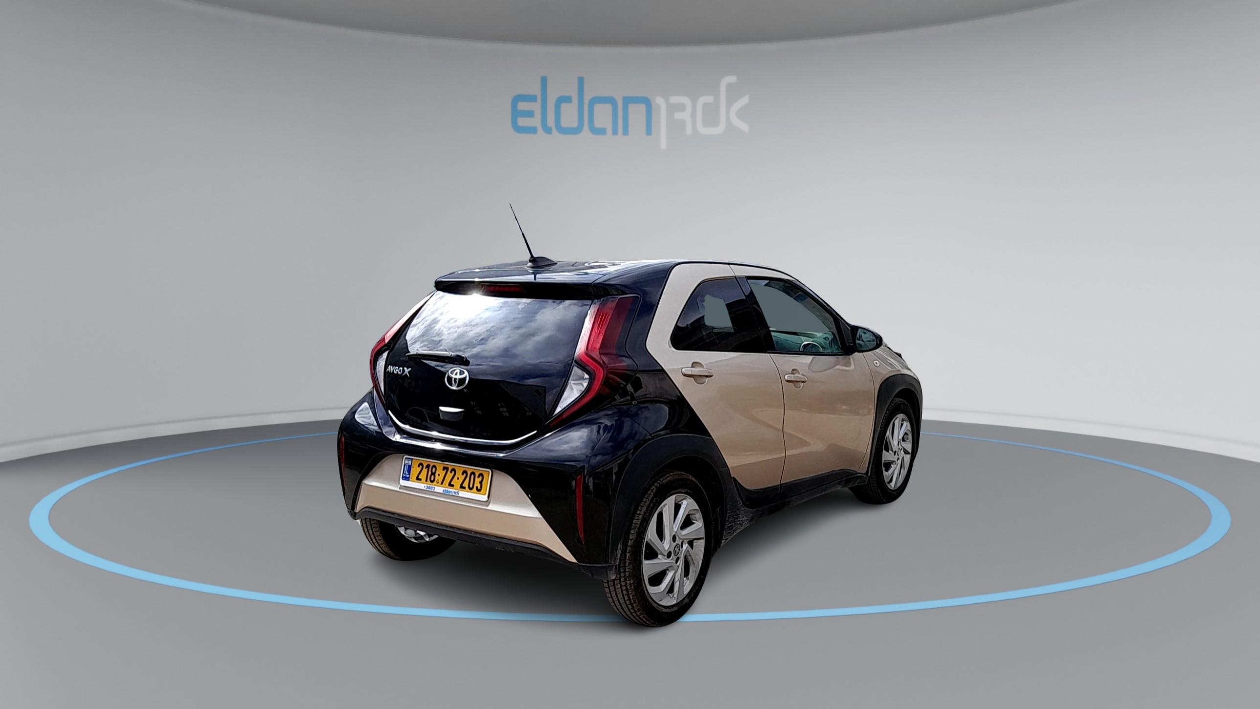 טויוטה PULSE אייגו X