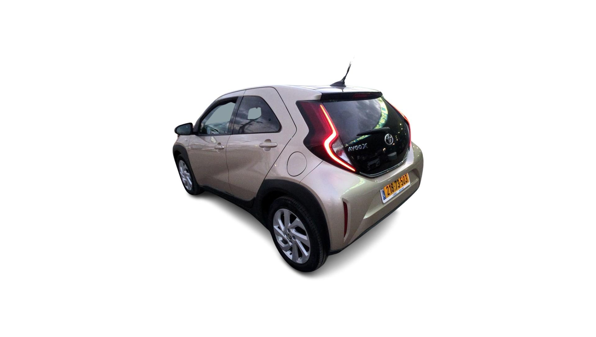 טויוטה PULSE אייגו X