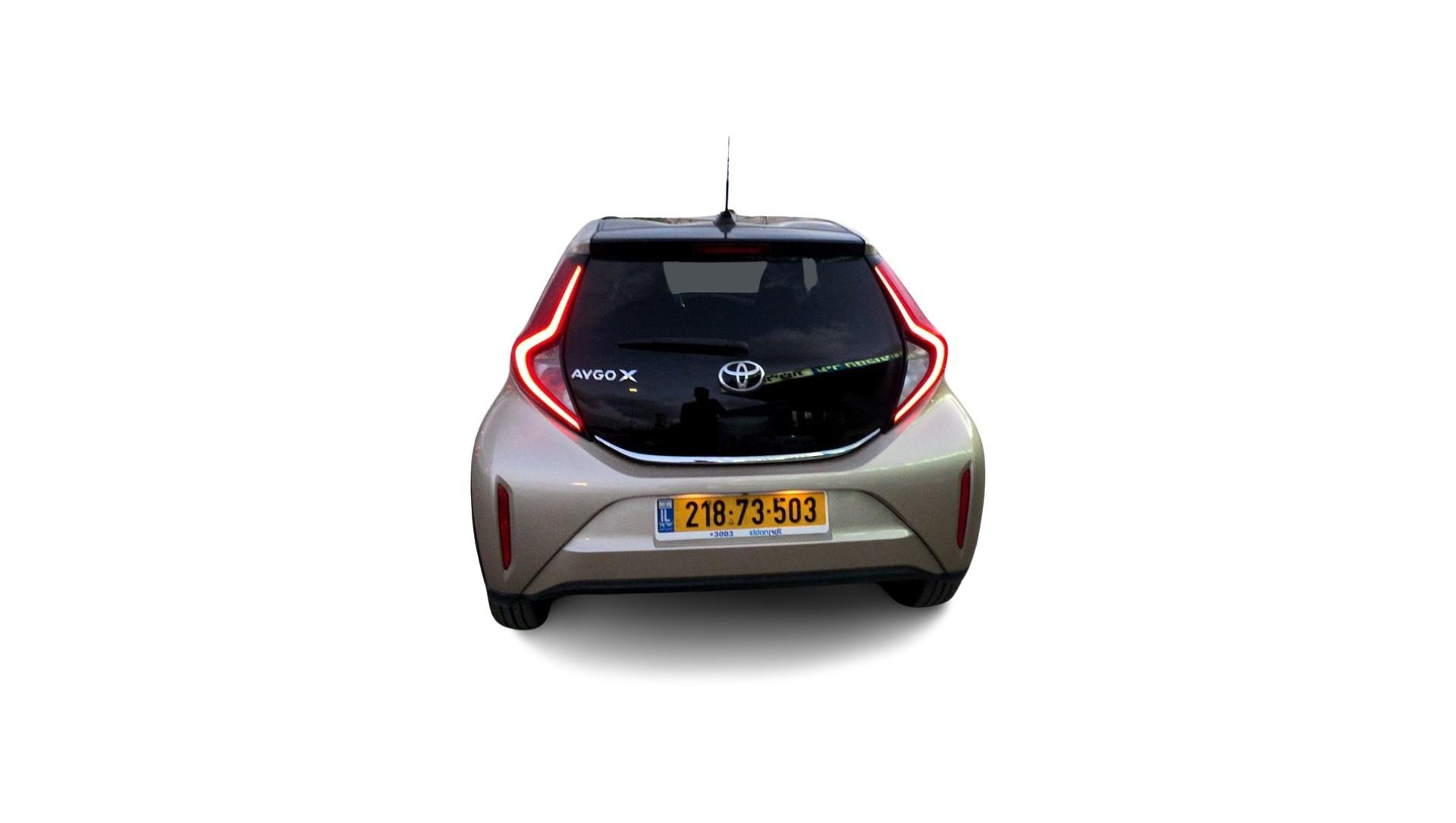 טויוטה PULSE אייגו X