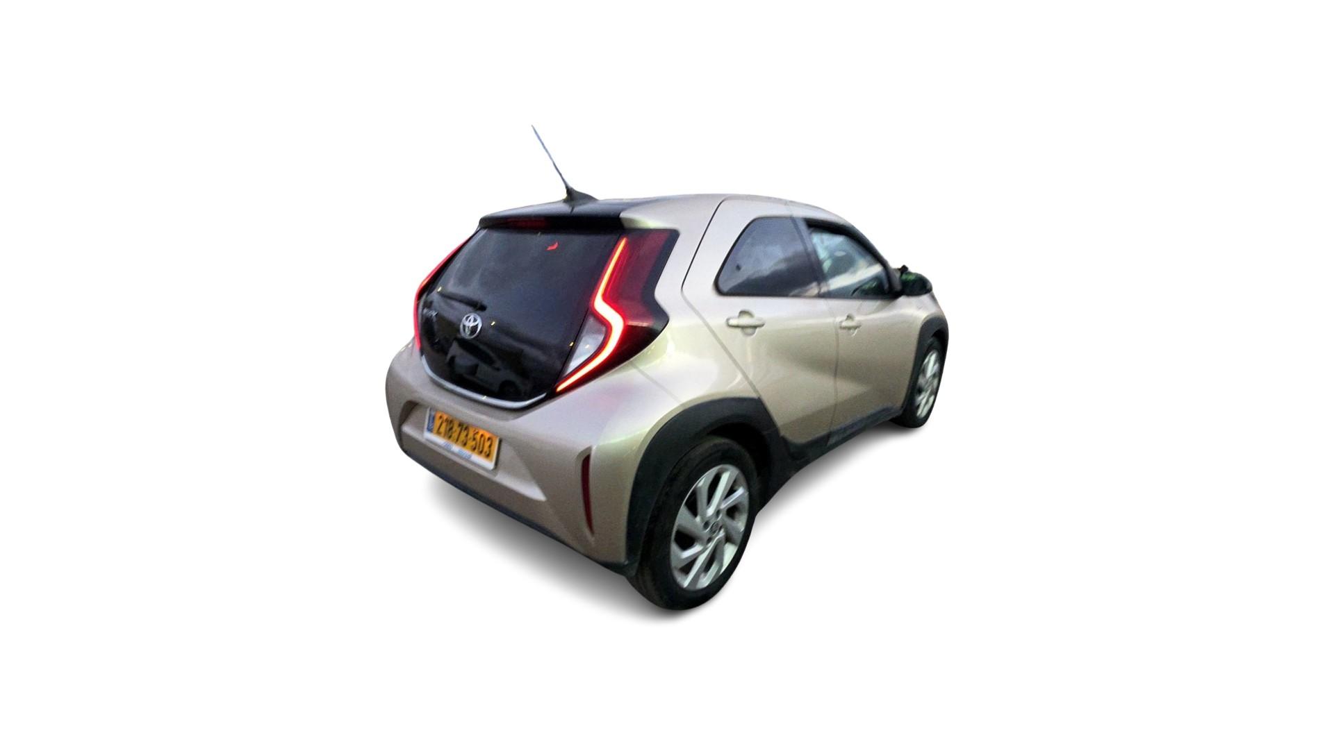 טויוטה PULSE אייגו X