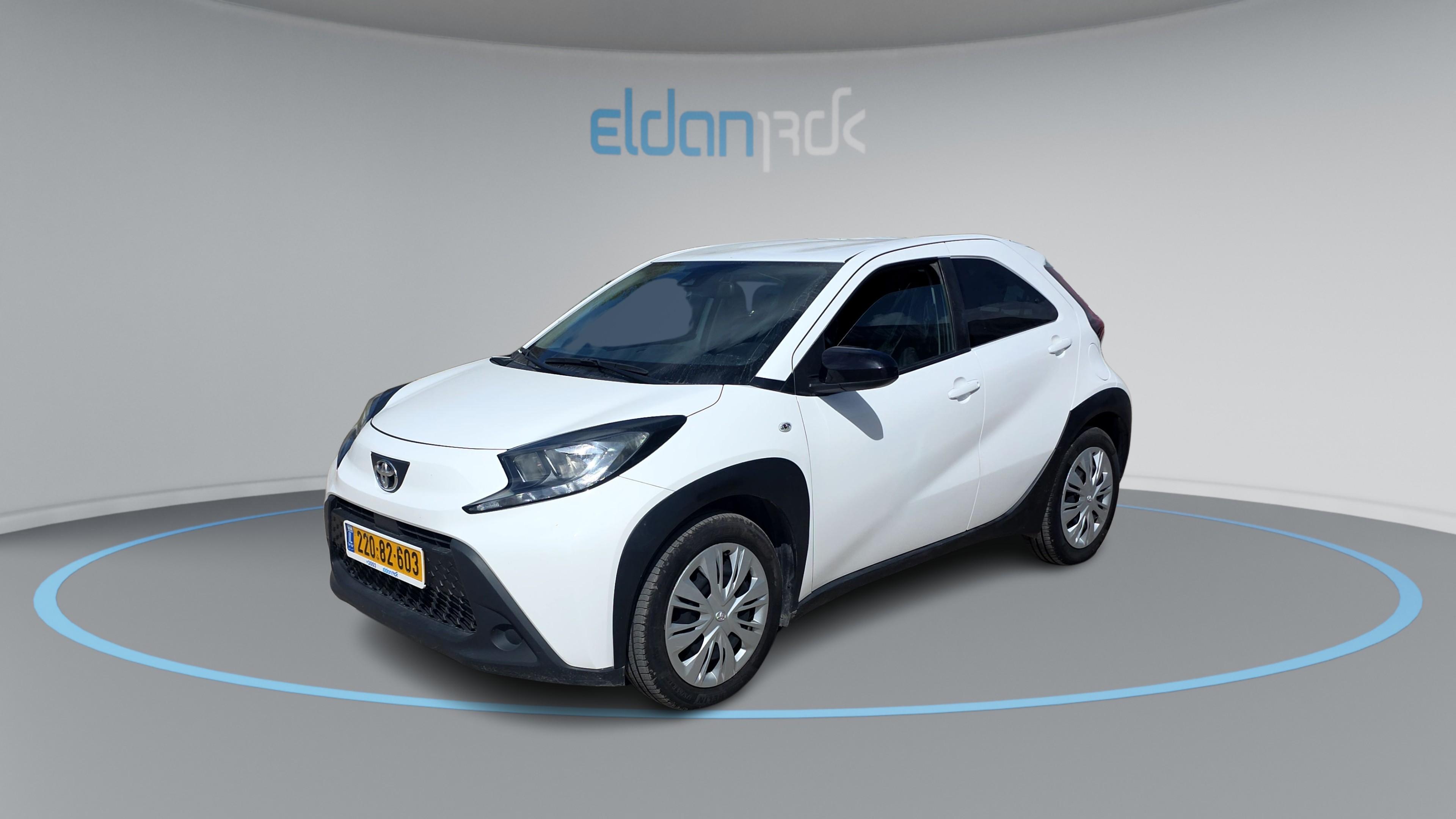 טויוטה PURE אייגו X