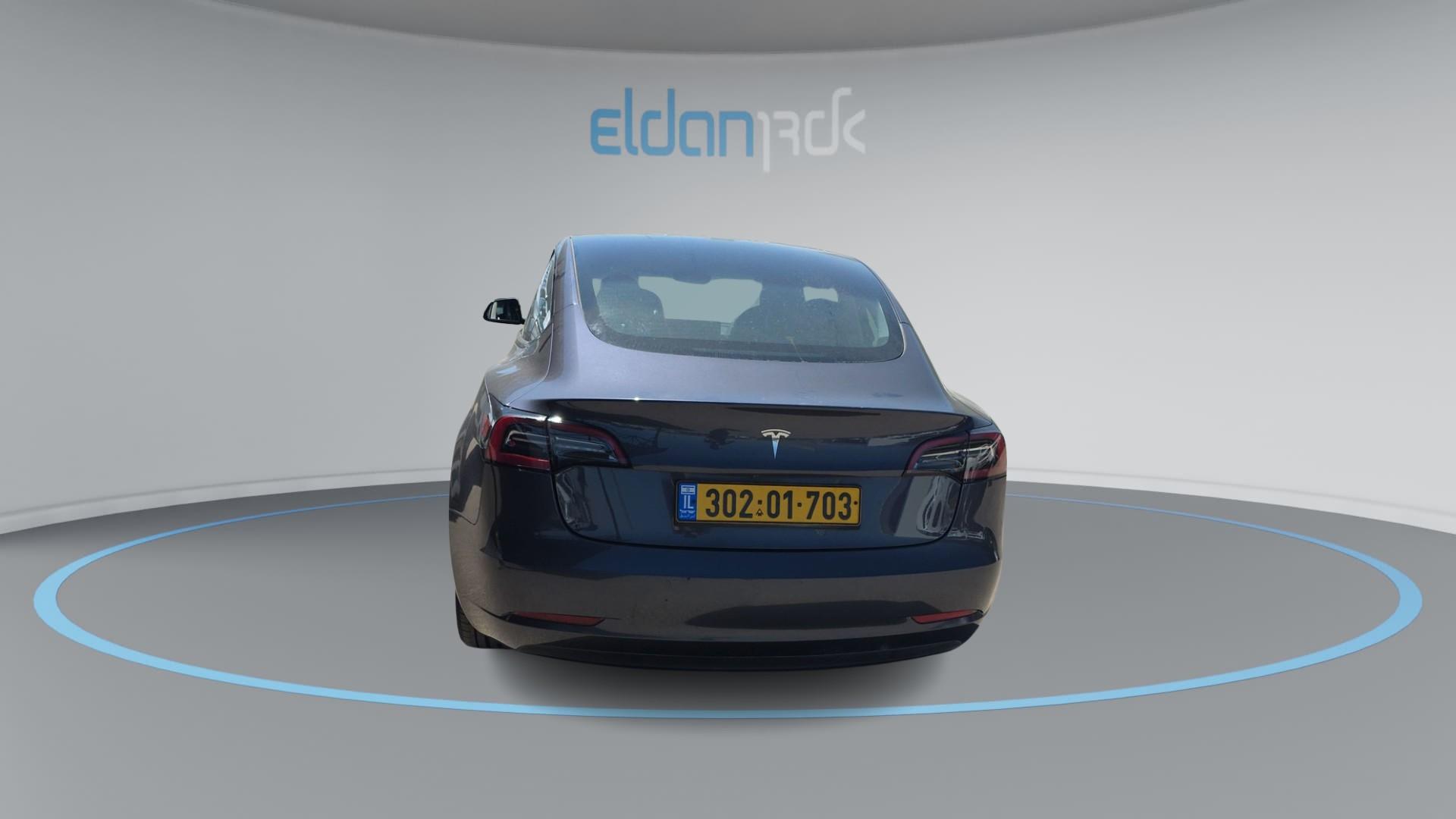 טסלה REAR-WHEEL DRIVE מודל 3