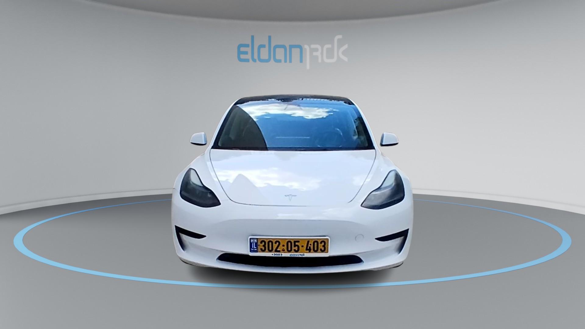 טסלה REAR-WHEEL DRIVE מודל 3