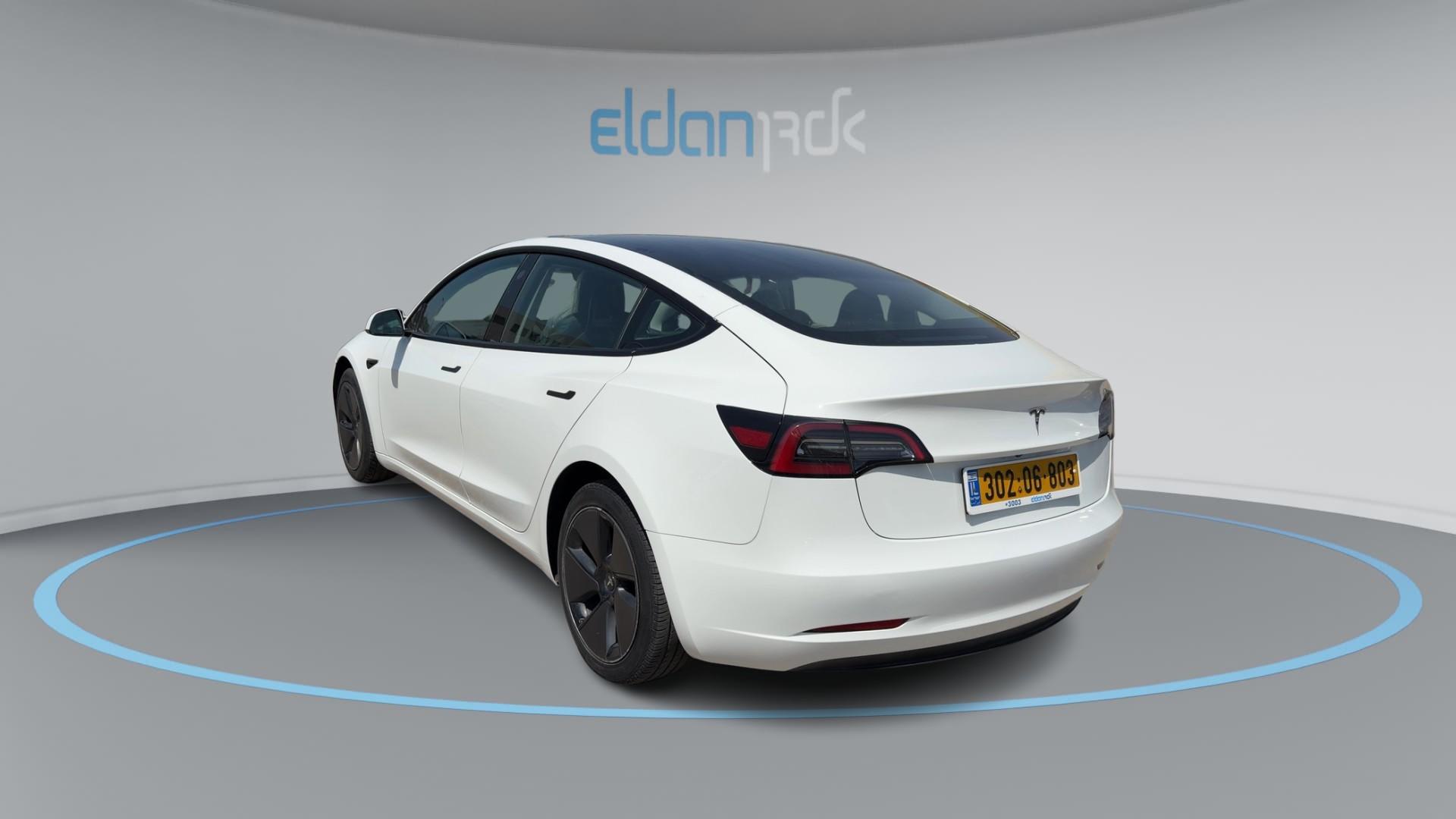 טסלה REAR-WHEEL DRIVE מודל 3