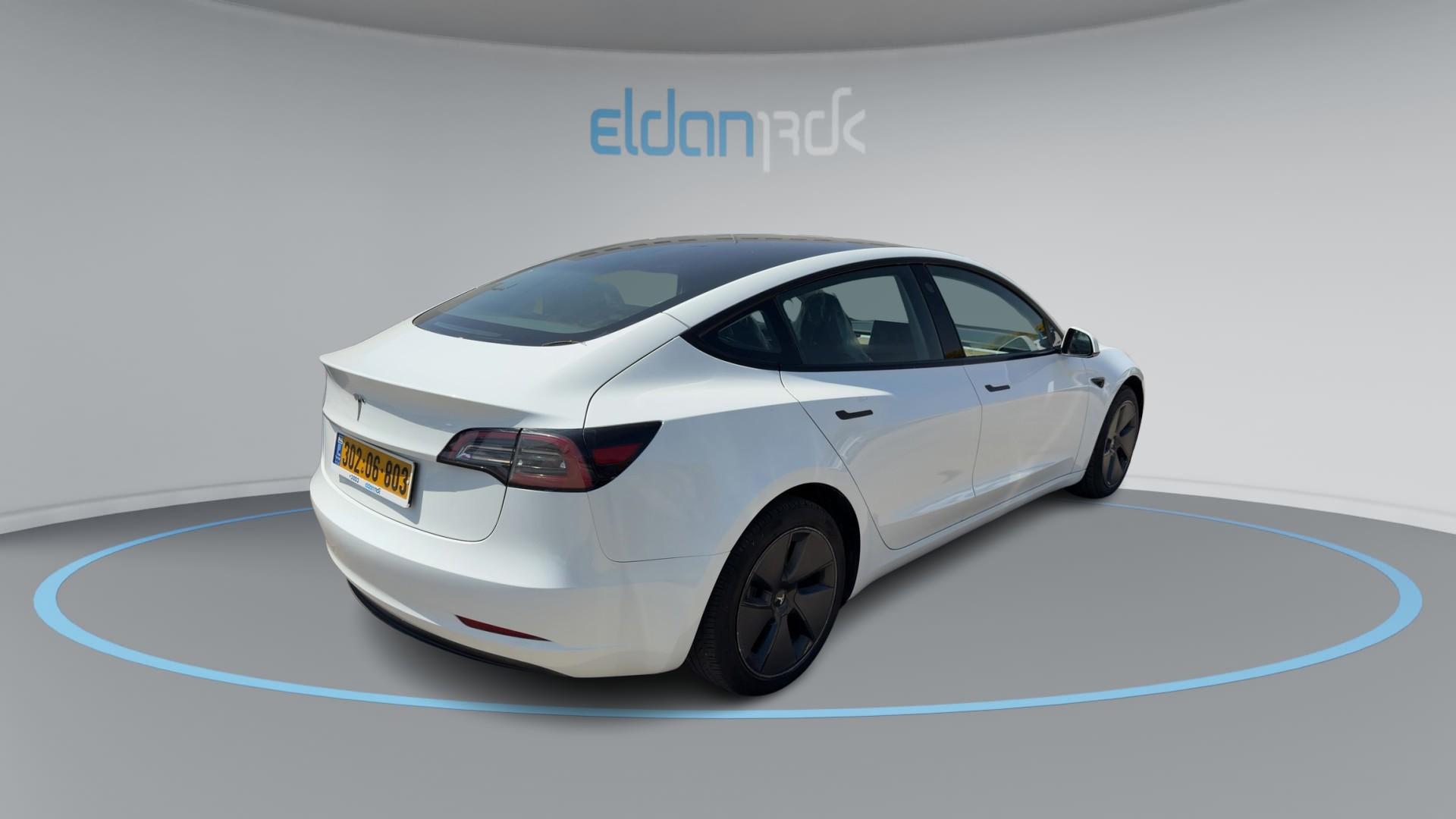 טסלה REAR-WHEEL DRIVE מודל 3
