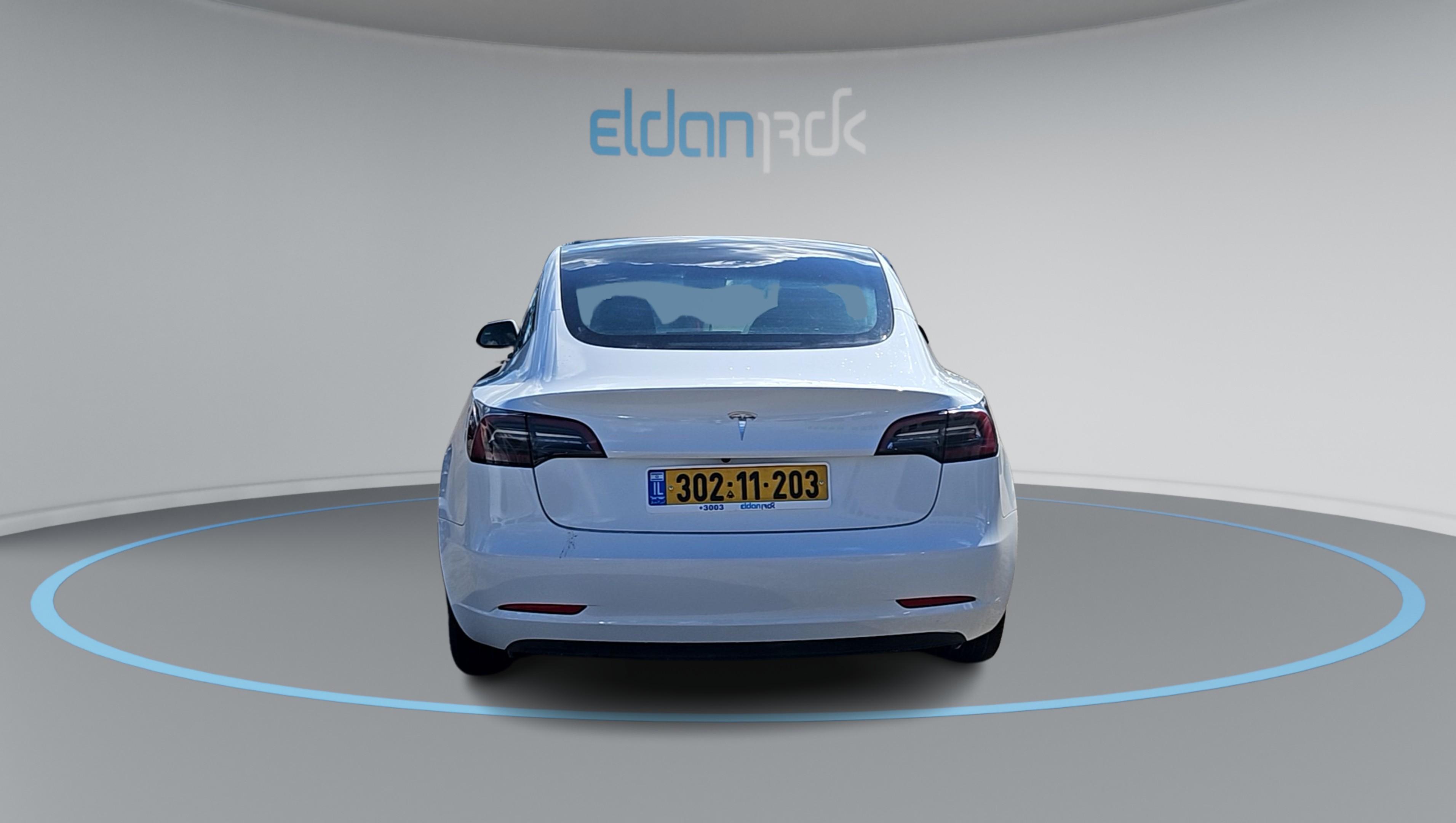 טסלה REAR-WHEEL DRIVE מודל 3