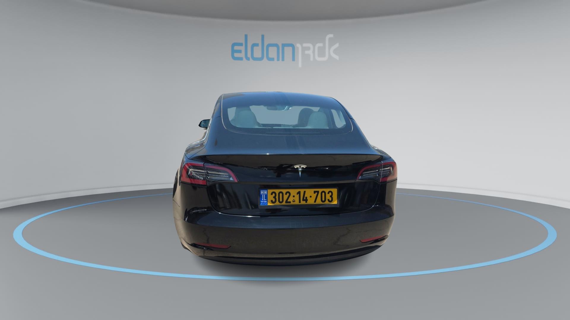 טסלה REAR-WHEEL DRIVE מודל 3