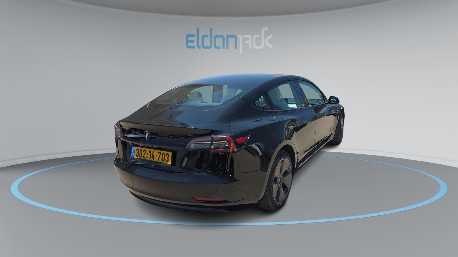 טסלה REAR-WHEEL DRIVE מודל 3