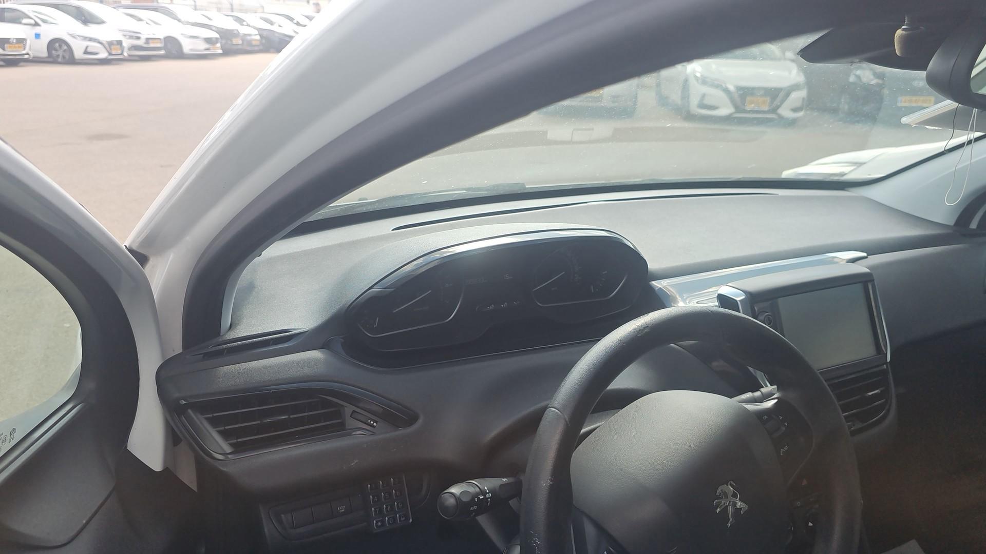 פיג'ו ACTIVE 208