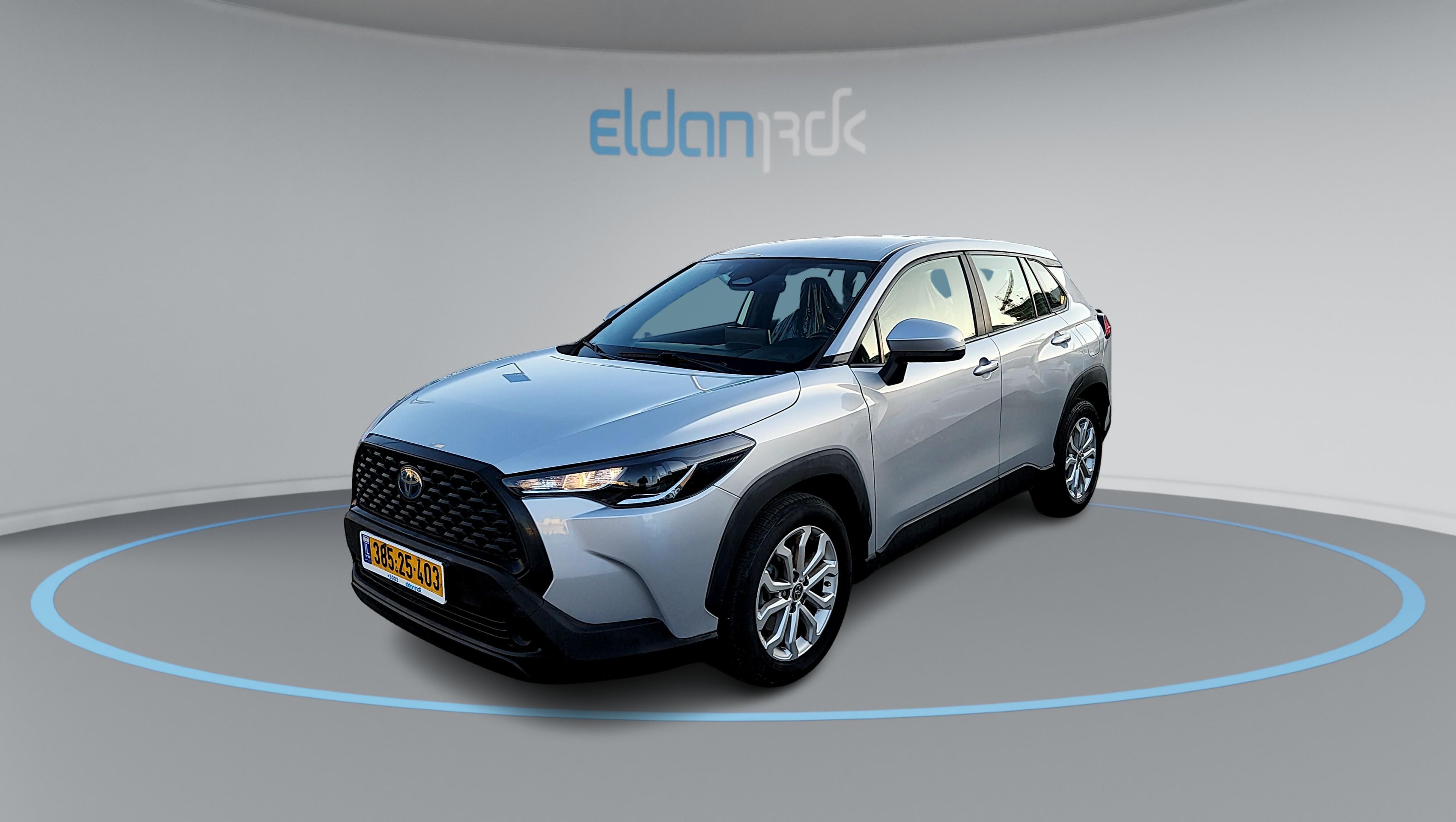 טויוטה היברידי ACTIVE CROSS קורולה