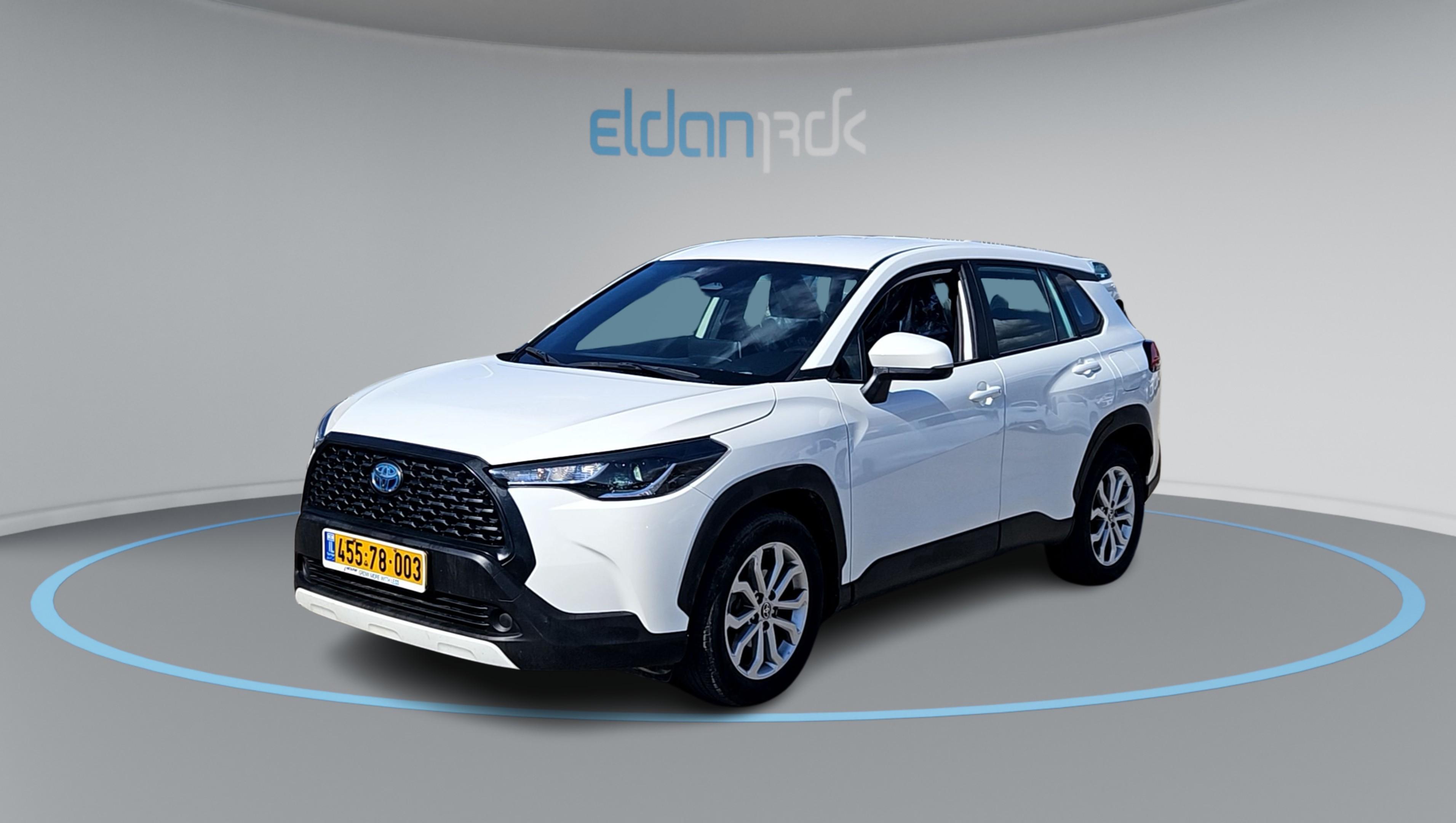 טויוטה היברידי ACTIVE CROSS קורולה