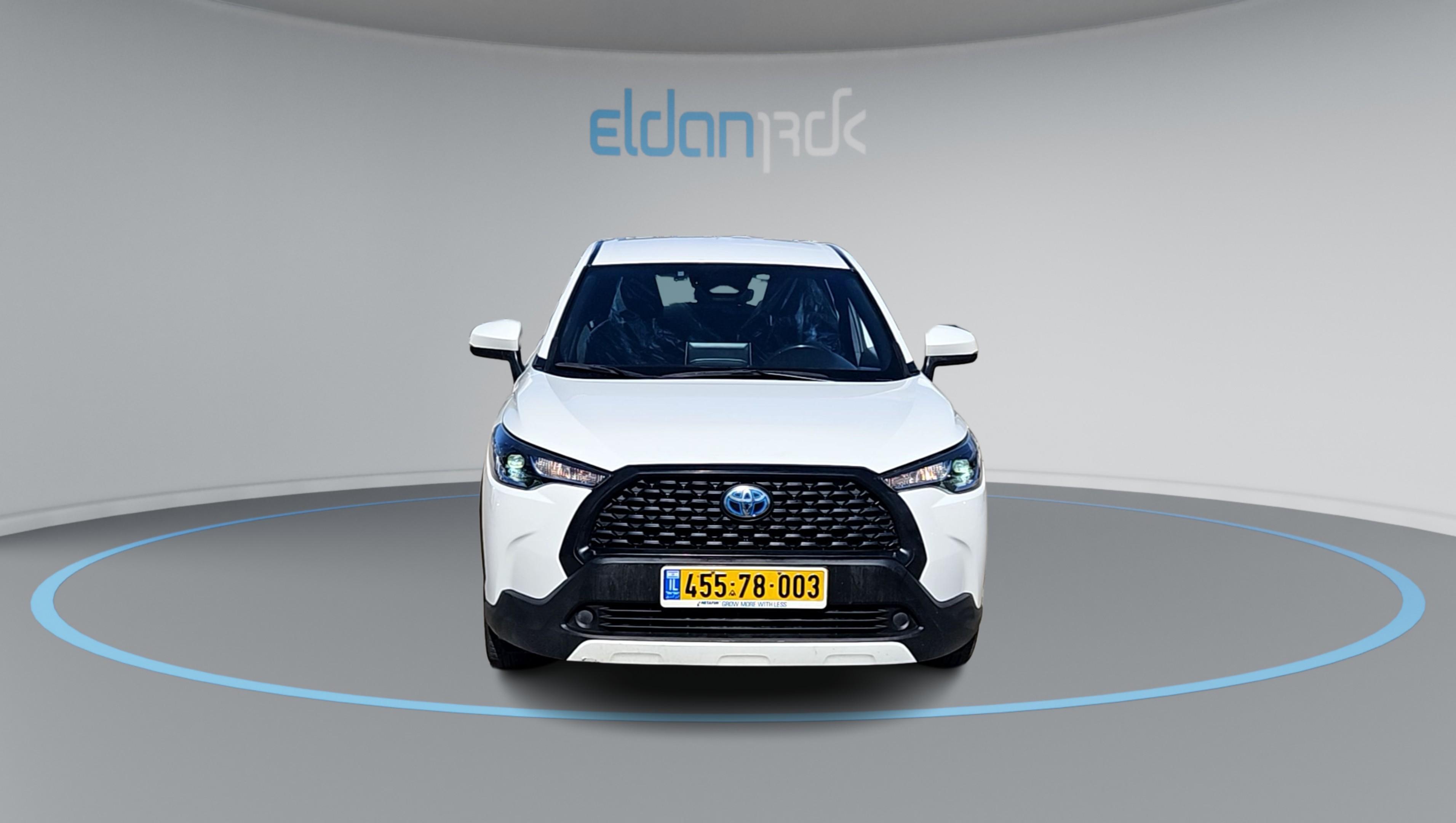 טויוטה היברידי ACTIVE CROSS קורולה