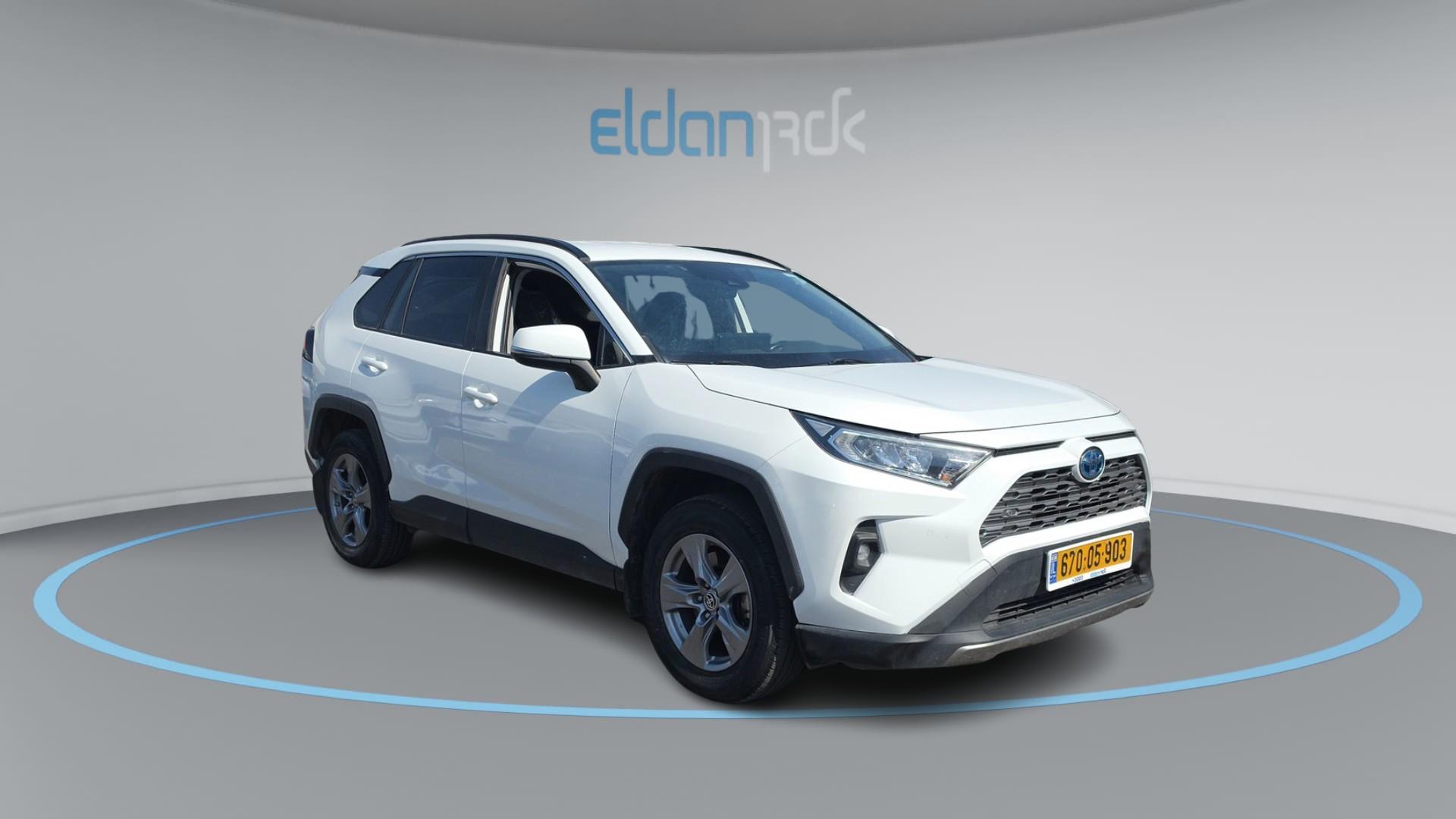 טויוטה היברידי E-XPERIENCE ראב 4