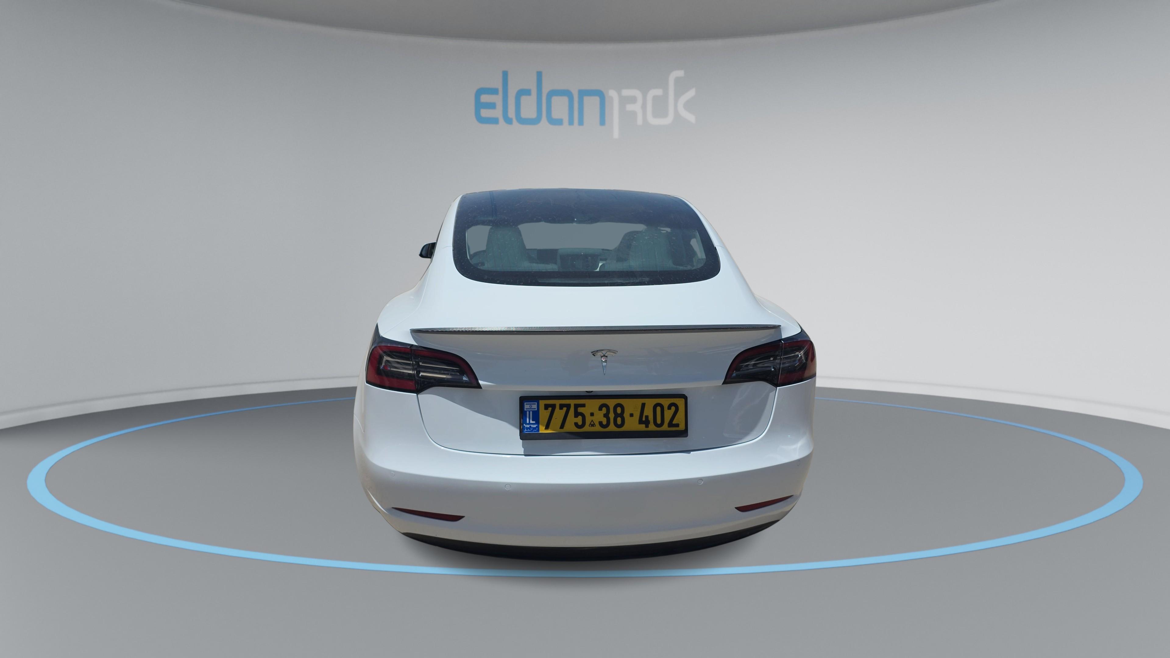 טסלה "20 PERFORMANCE מודל 3