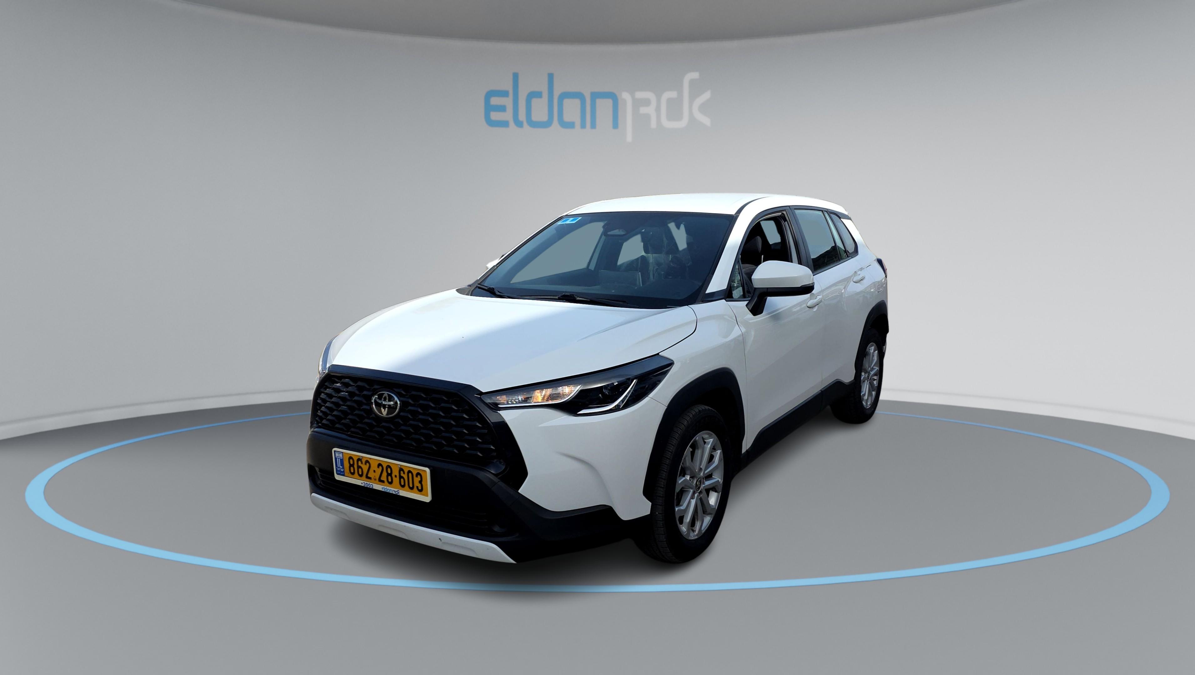 טויוטה היברידי ACTIVE CROSS קורולה