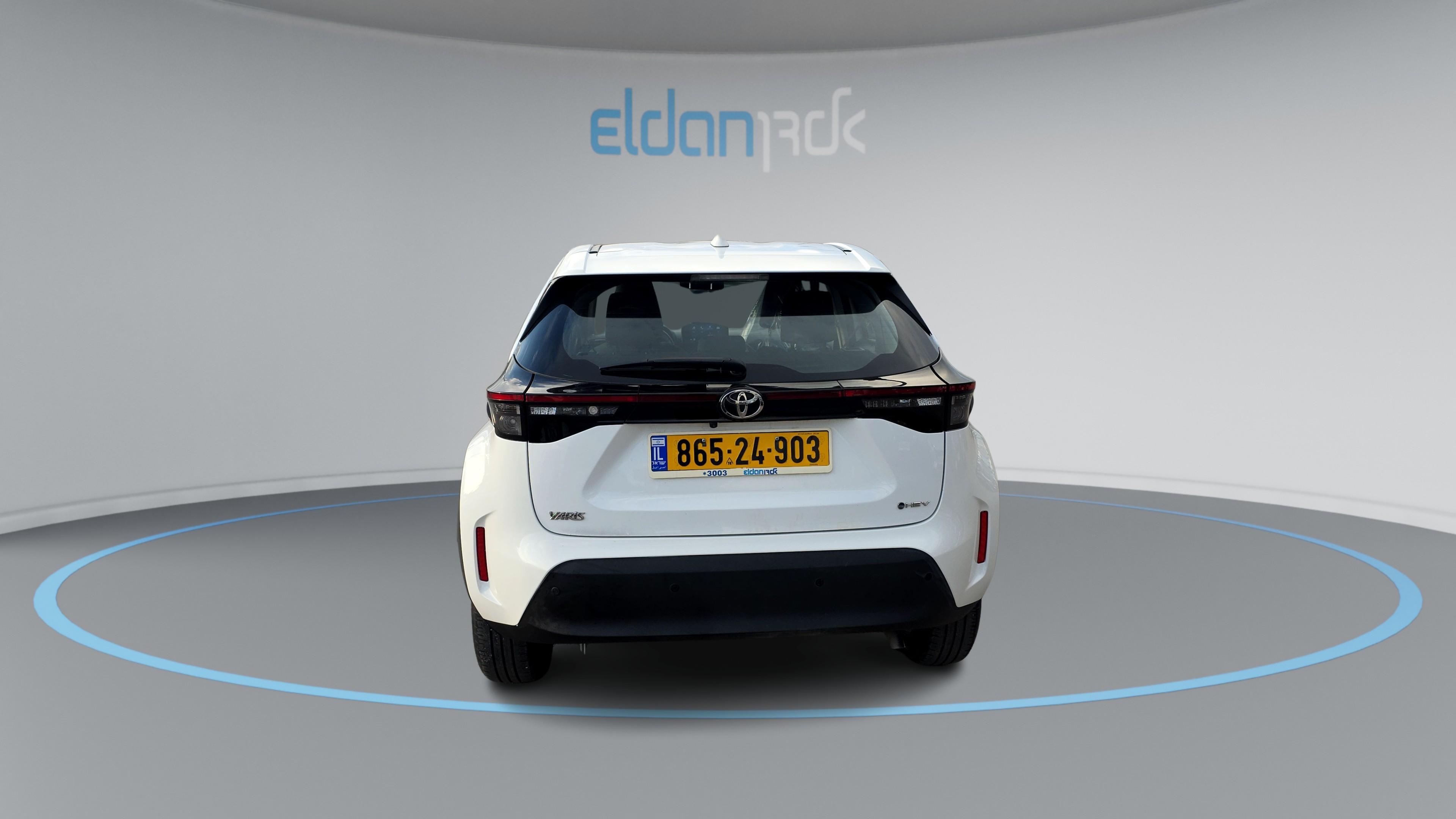 טויוטה היברידי ECO יאריס קרוס