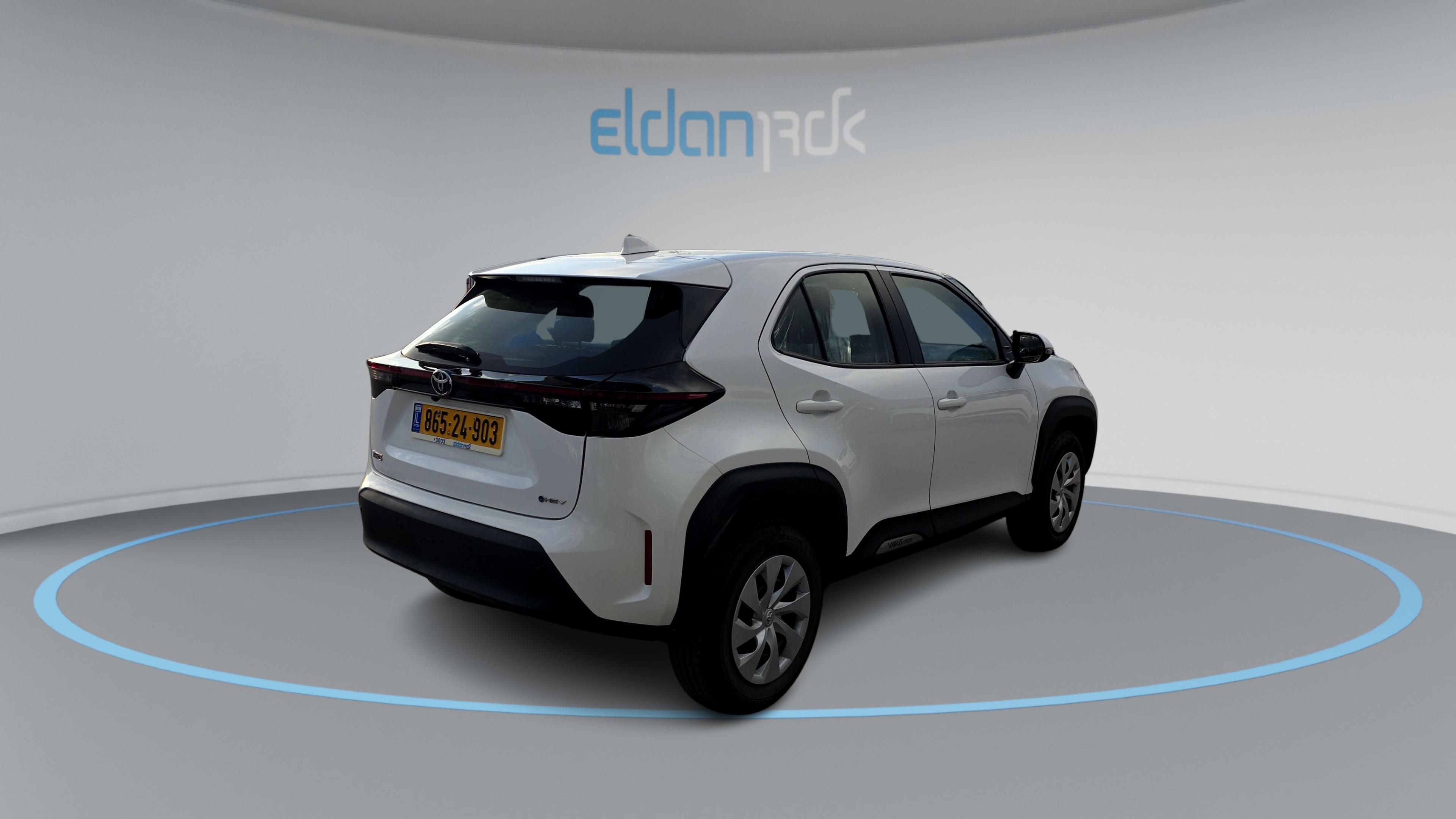 טויוטה היברידי ECO יאריס קרוס