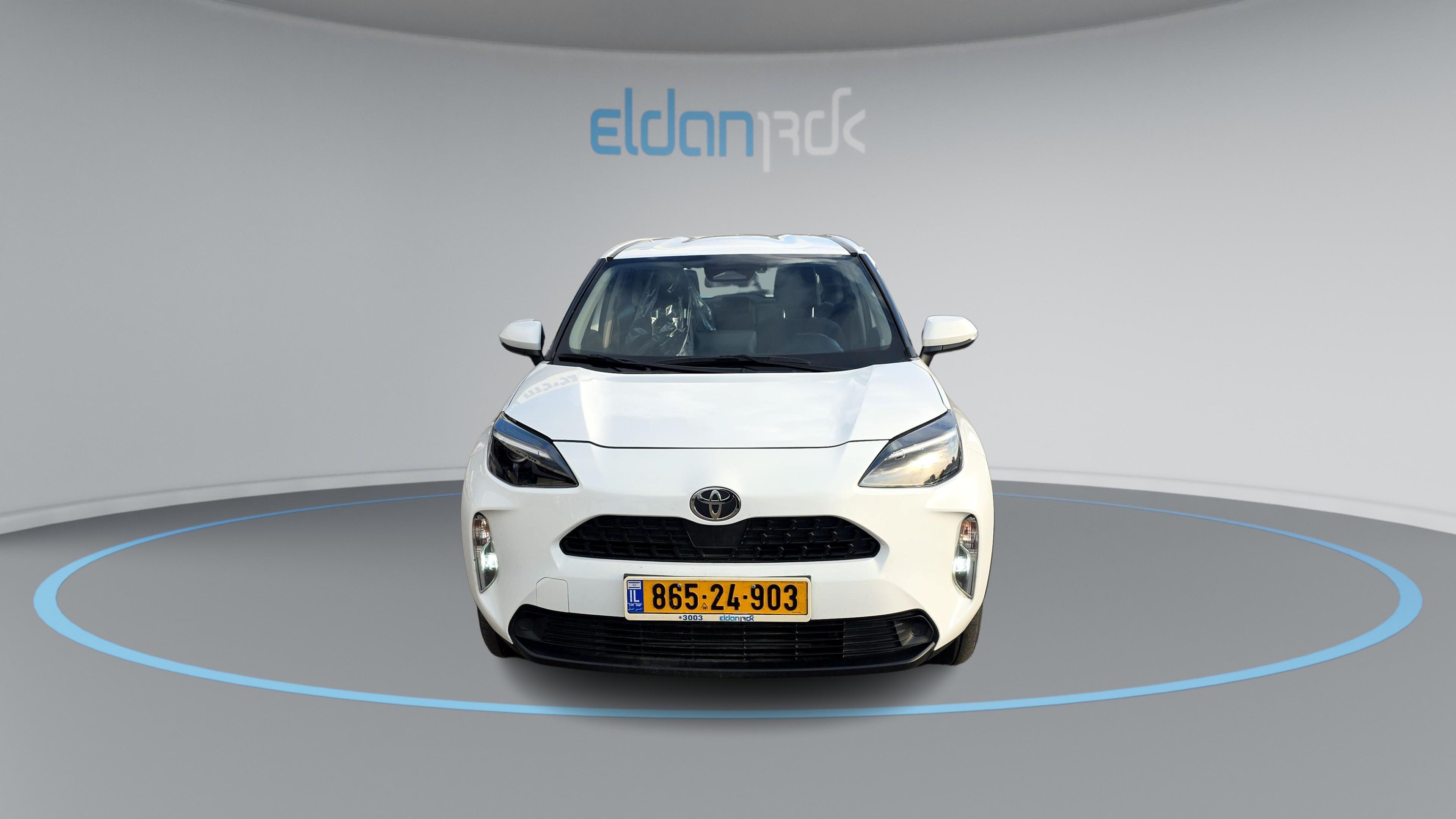 טויוטה היברידי ECO יאריס קרוס