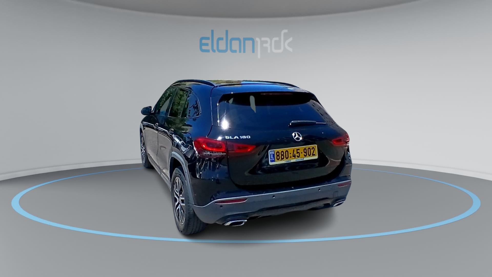מרצדס EXCLUSIVE GLA180
